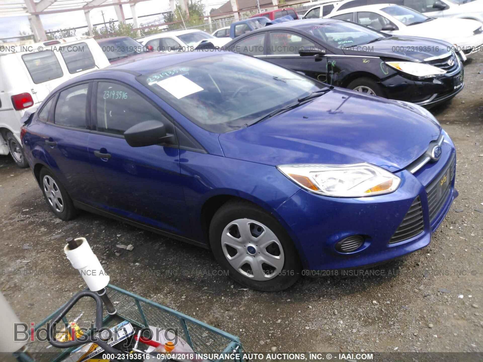 Photo 1FAHP3E27CL220755 - Ford Focus 2012
