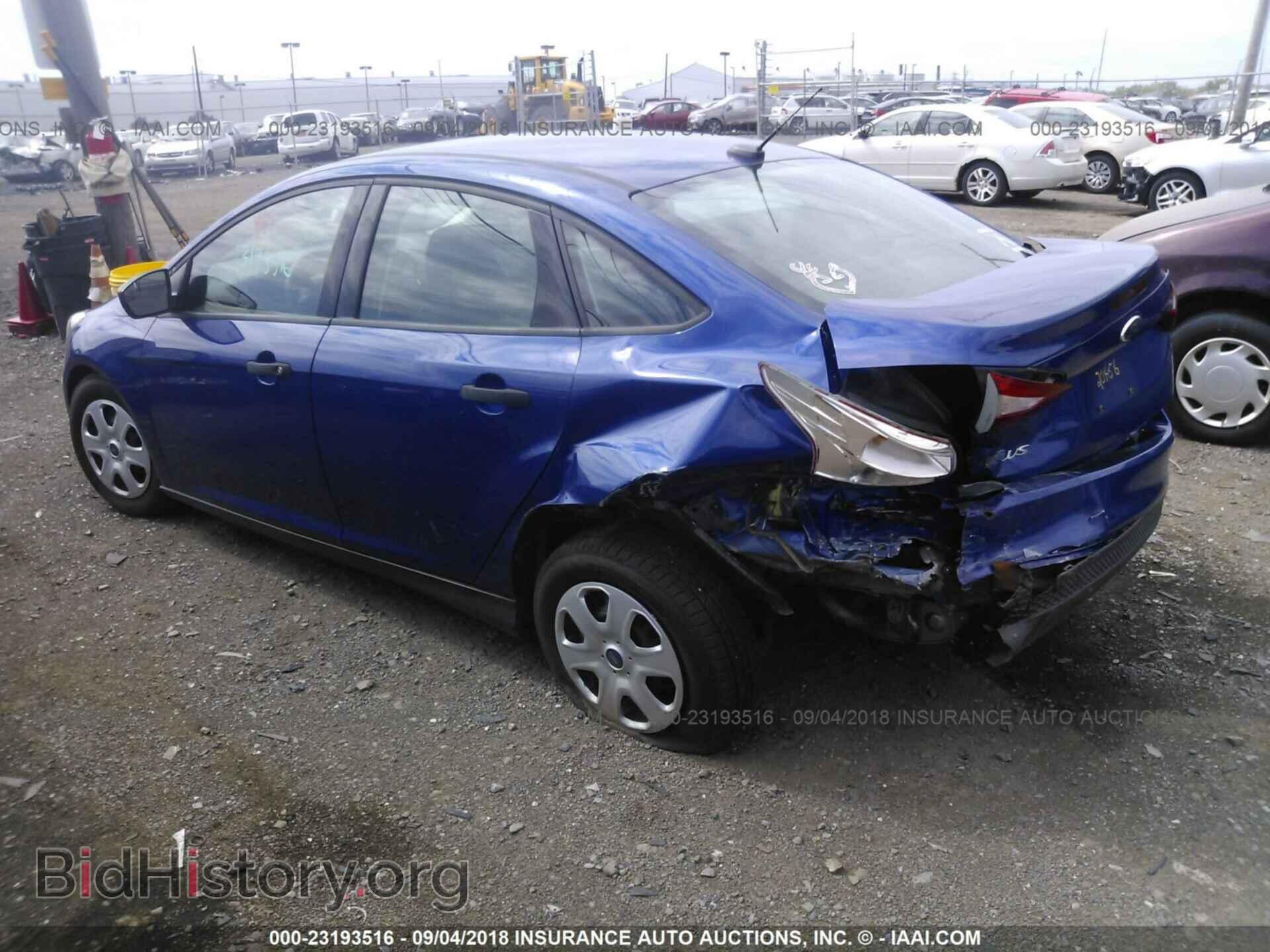 2012 Ford Focus - VIN: 1FAHP3E27CL220755 - Фото 3