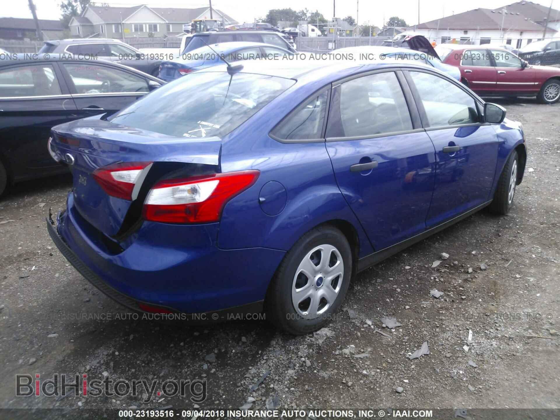 2012 Ford Focus - VIN: 1FAHP3E27CL220755 - Фото 4