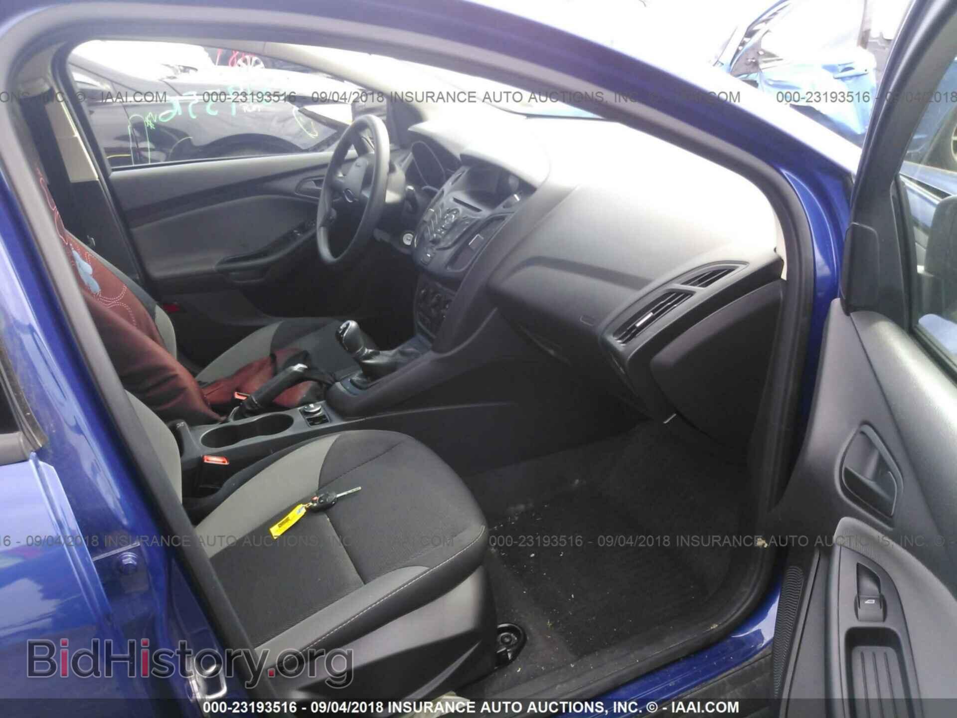 2012 Ford Focus - VIN: 1FAHP3E27CL220755 - Фото 5
