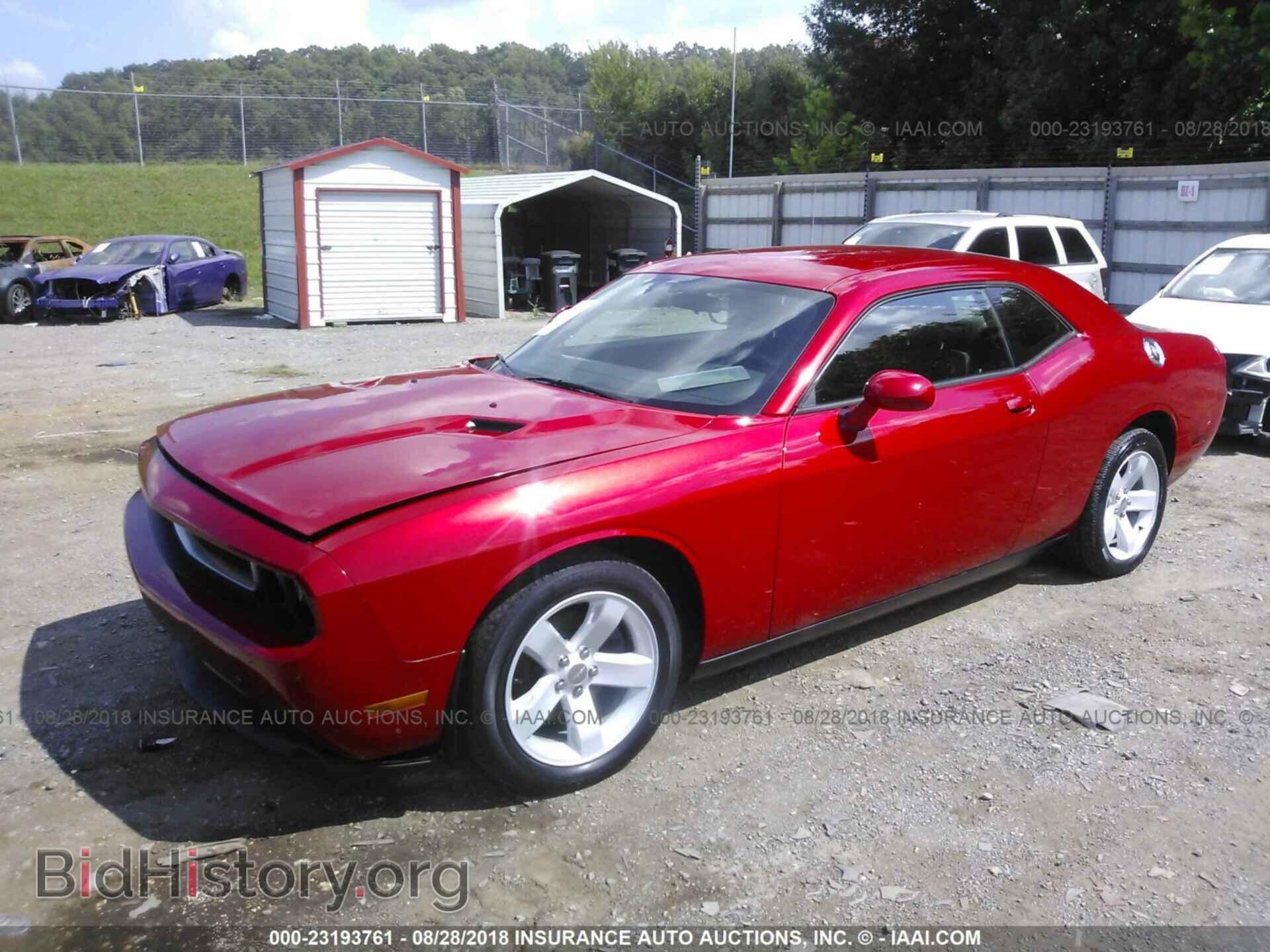 2012 Dodge Challenger - VIN: 2C3CDYAG2CH291794 - Photo 2