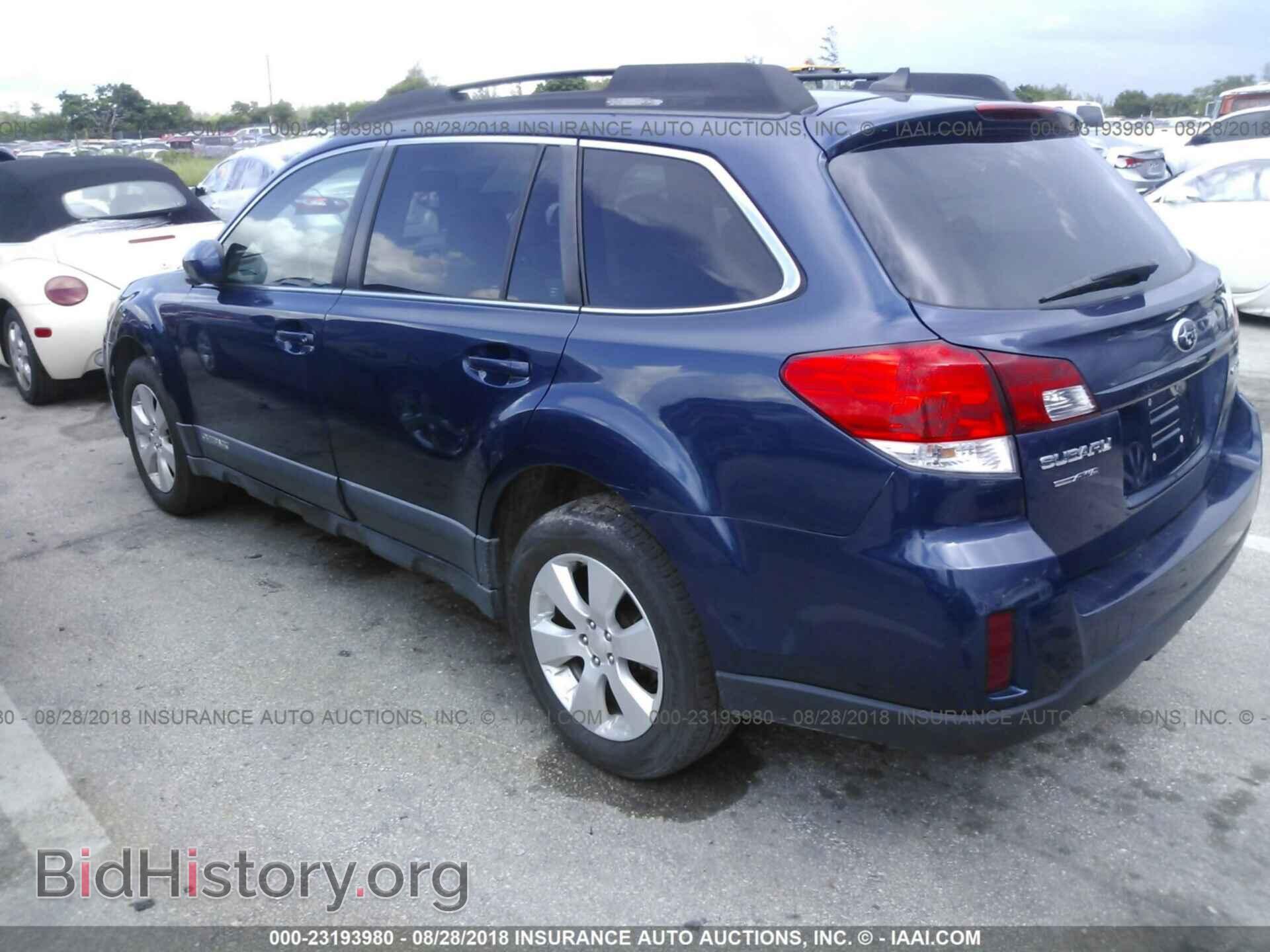 2011 Subaru Outback - VIN: 4S4BRBLC6B3333509 - Фото 3