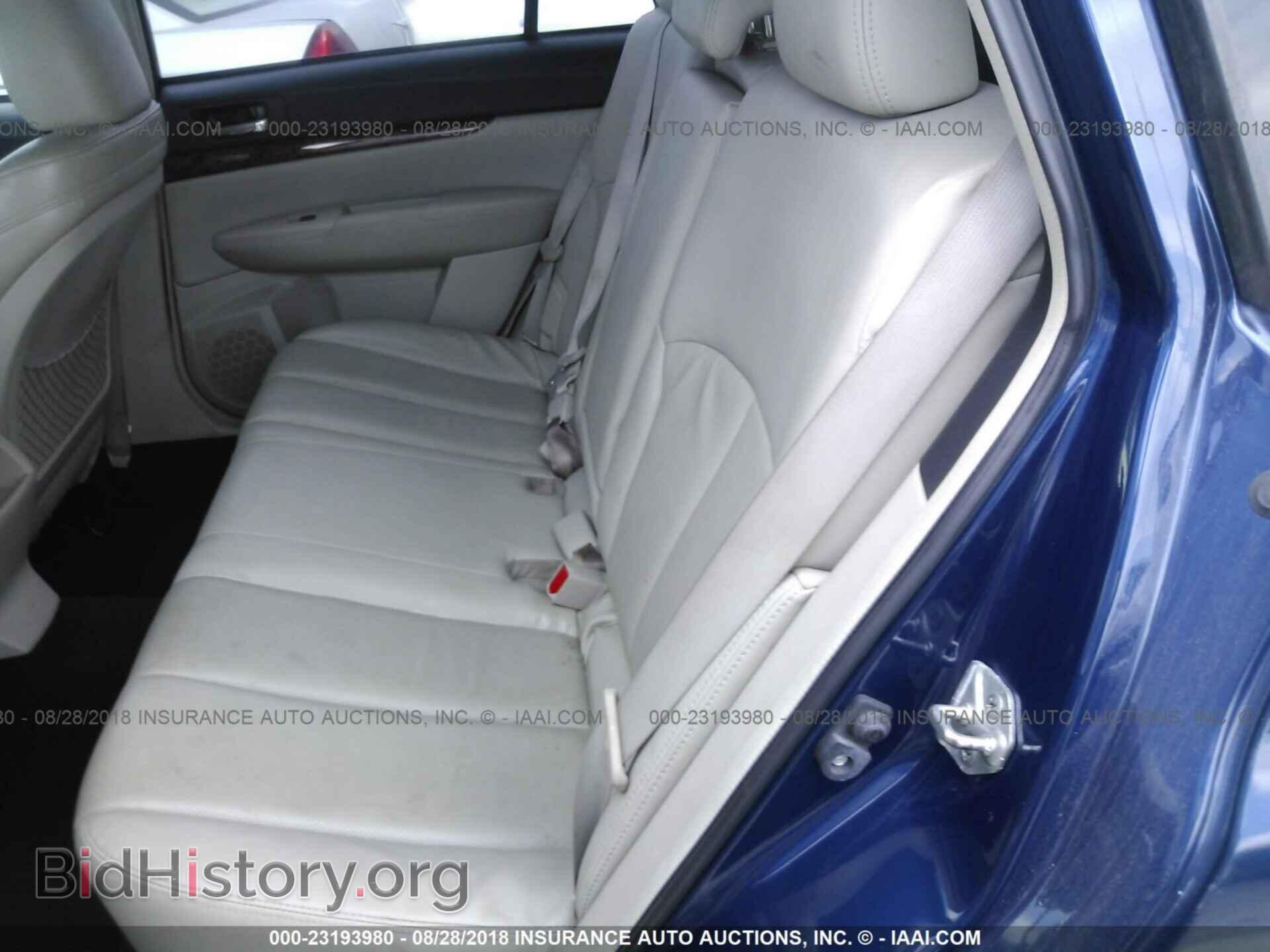 2011 Subaru Outback - VIN: 4S4BRBLC6B3333509 - Фото 8