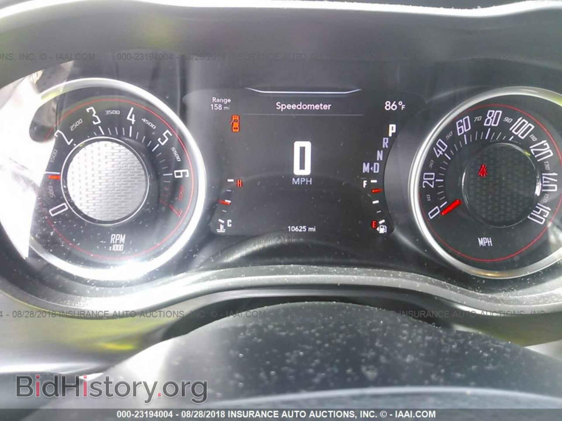 2018 Dodge Challenger - VIN: 2C3CDZAG3JH245278 - Photo 7