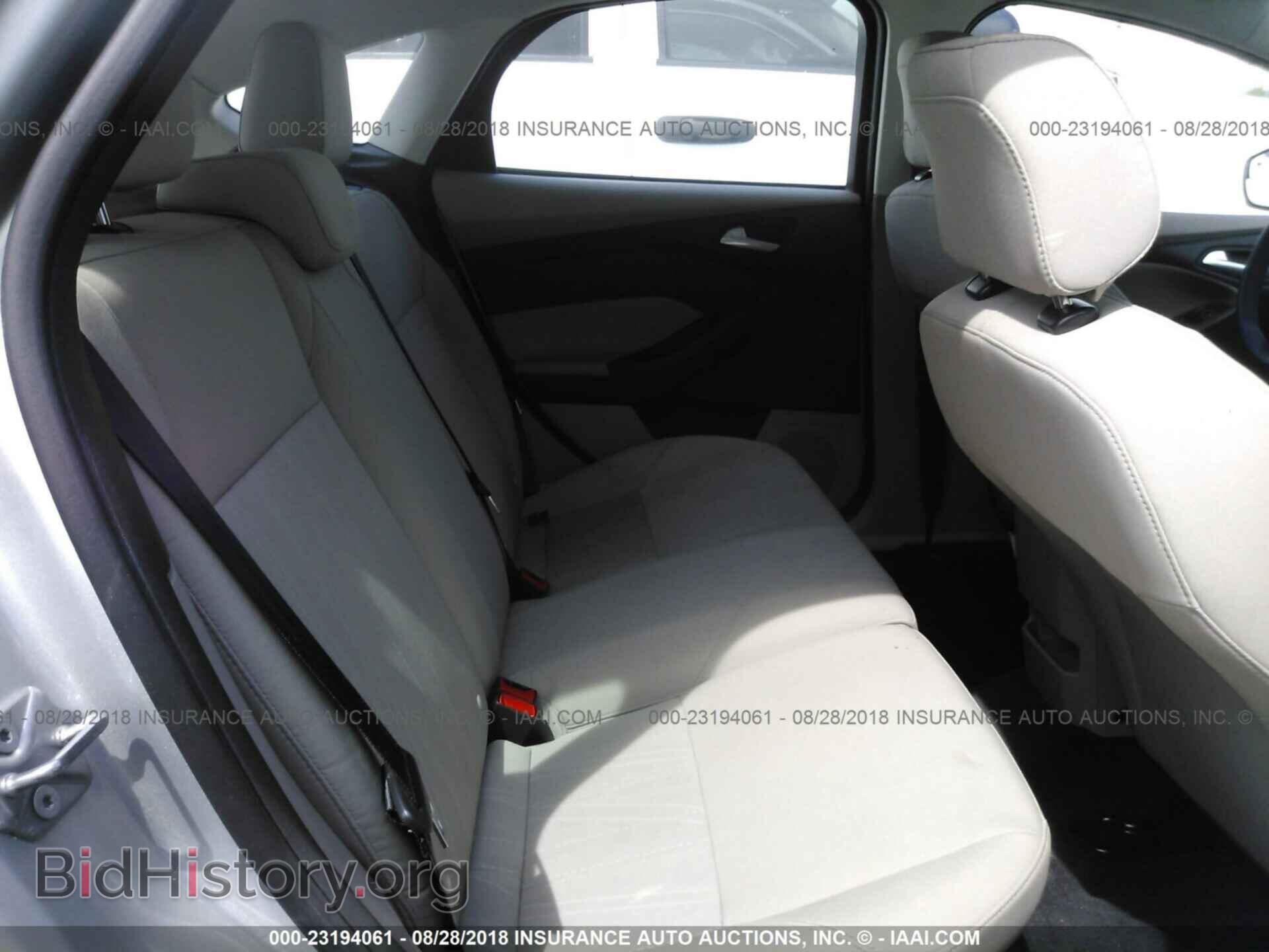 2018 Ford Focus - VIN: 1FADP3K21JL279932 - Фото 8