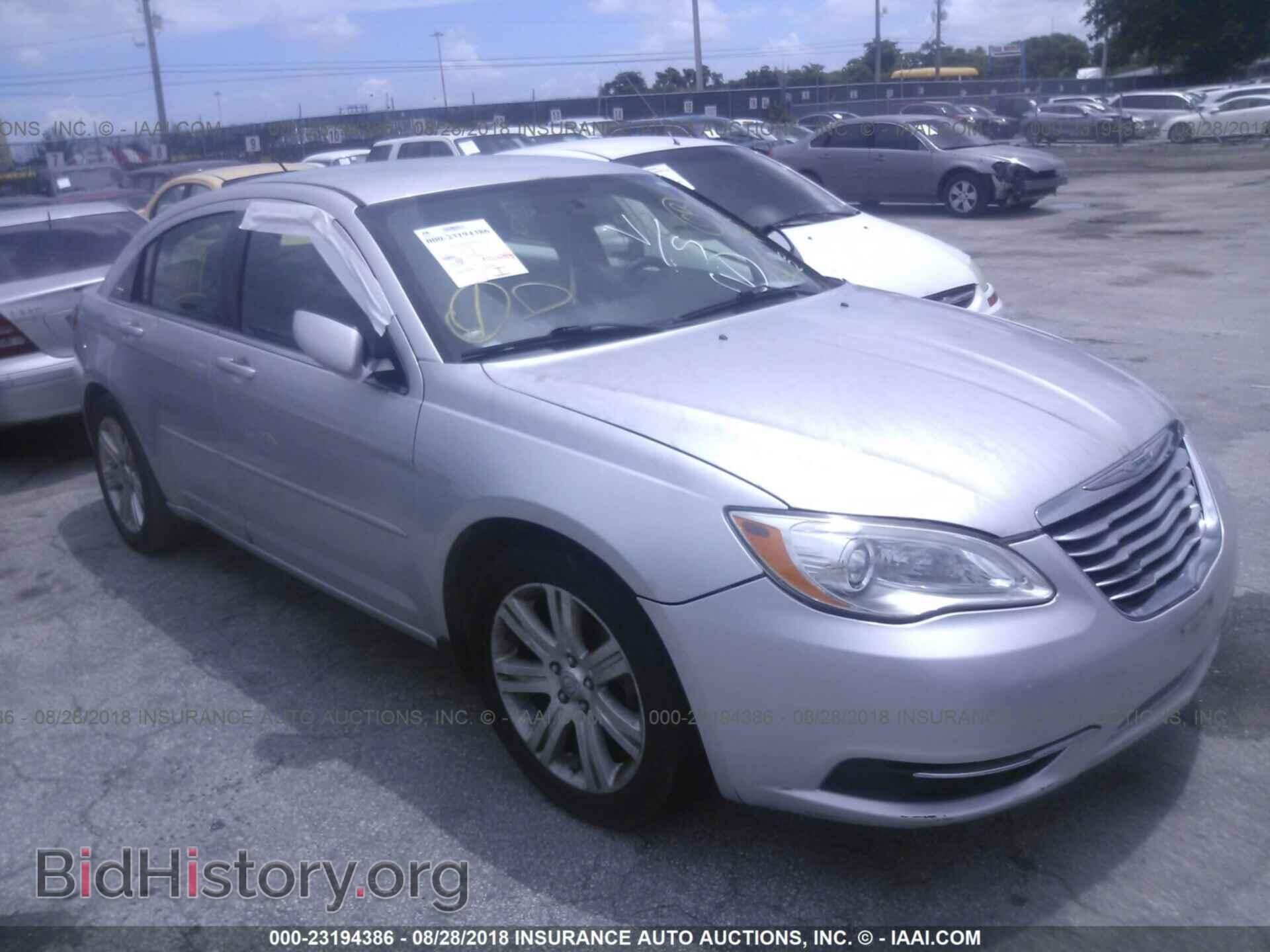 Фотография 1C3CCBAB8CN318119 - Chrysler 200 2012