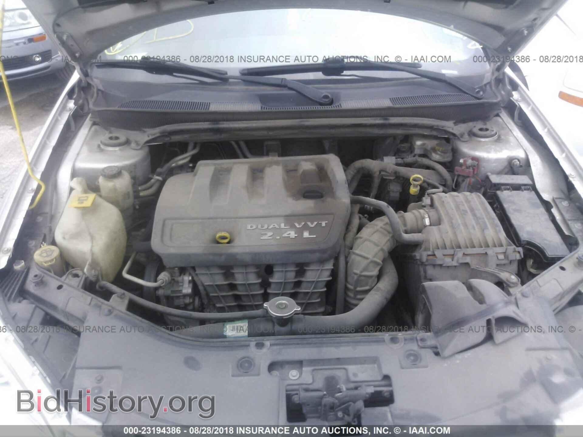 2012 Chrysler 200 - VIN: 1C3CCBAB8CN318119 - Фото 10