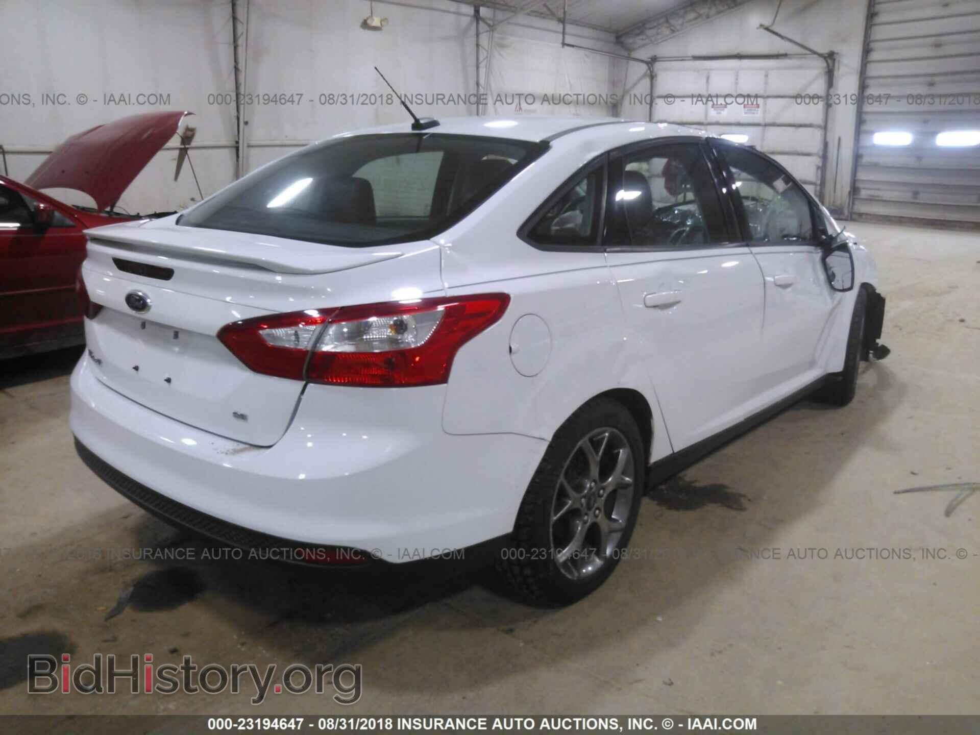 2014 Ford Focus - VIN: 1FADP3F27EL222988 - Photo 4