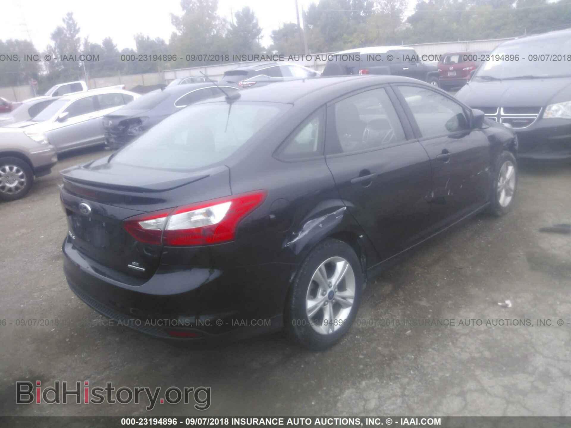 2012 Ford Focus - VIN: 1FAHP3F26CL447272 - Photo 4