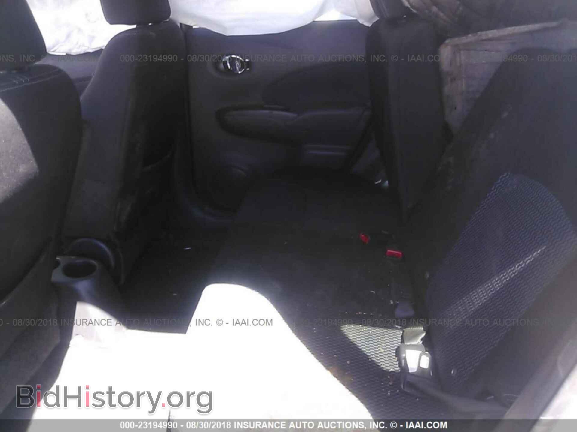 2015 Nissan Versa note - VIN: 3N1CE2CPXFL406238 - Photo 8