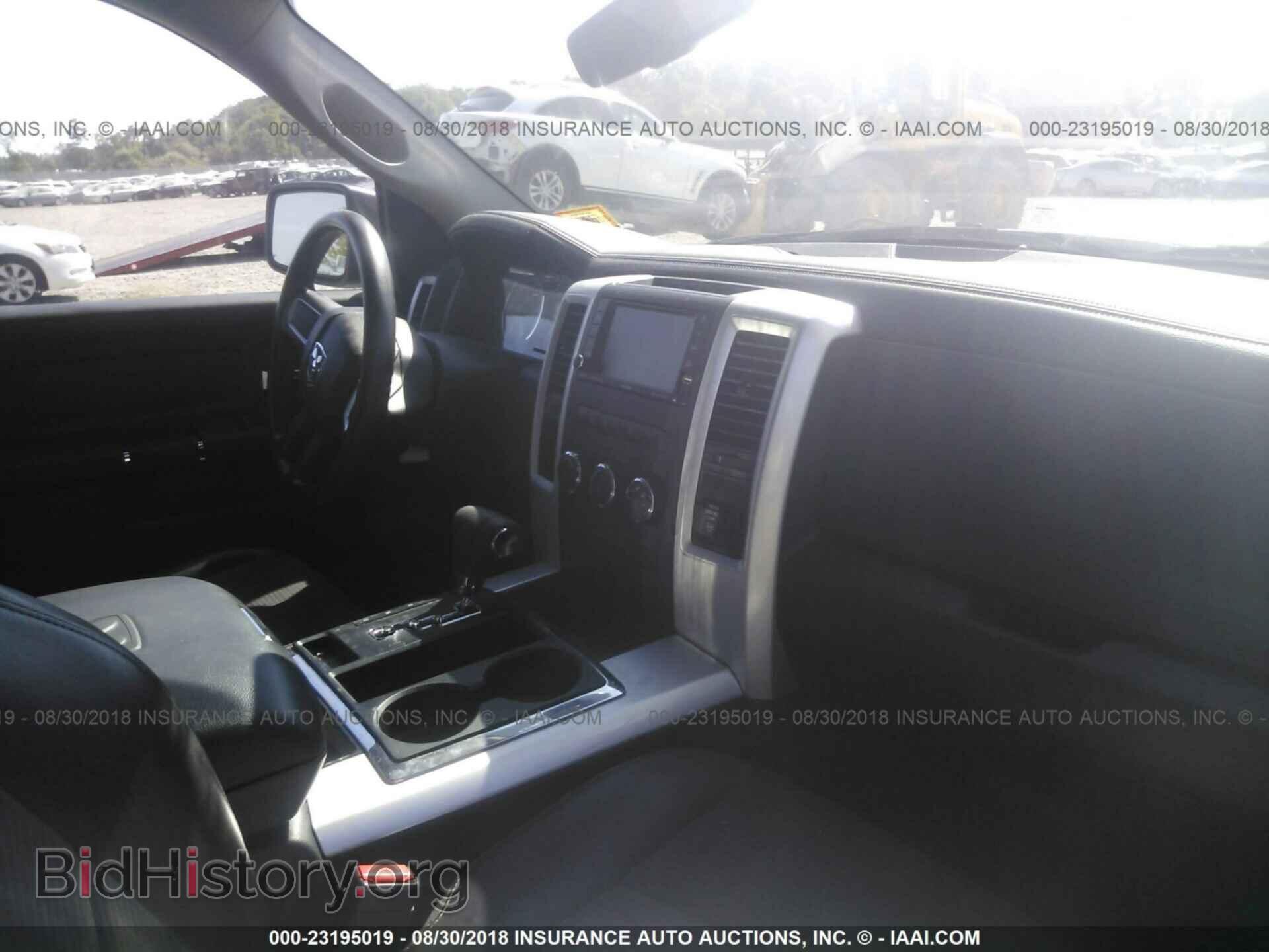 2011 Dodge Ram 1500 - VIN: 1D7RB1GT2BS598807 - Photo 5