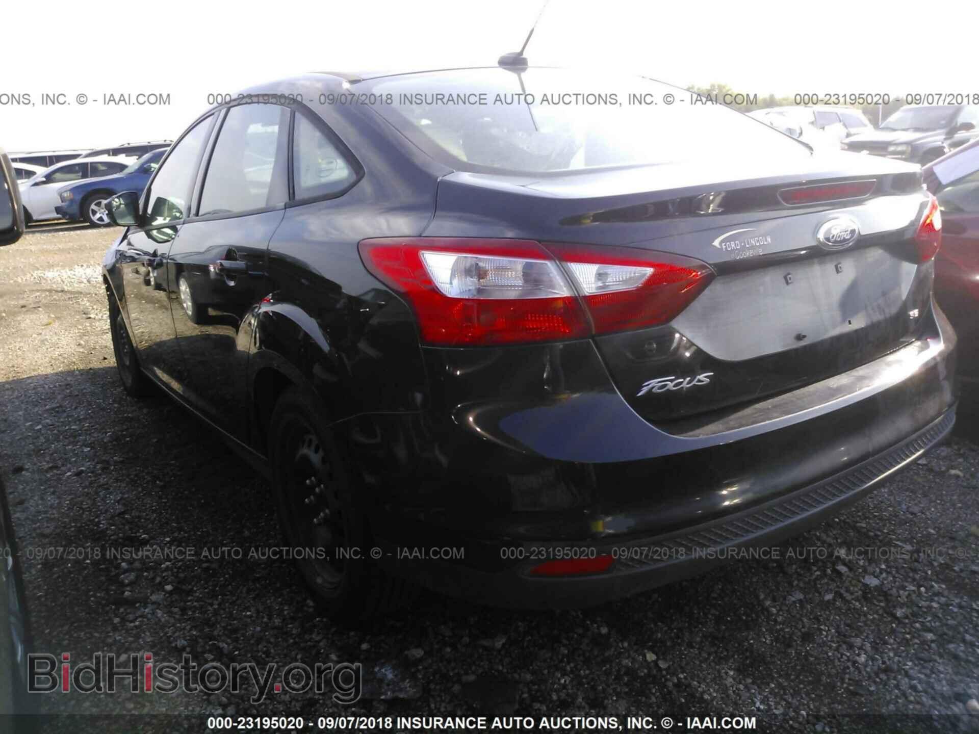 2012 Ford Focus - VIN: 1FAHP3F2XCL308407 - Photo 3