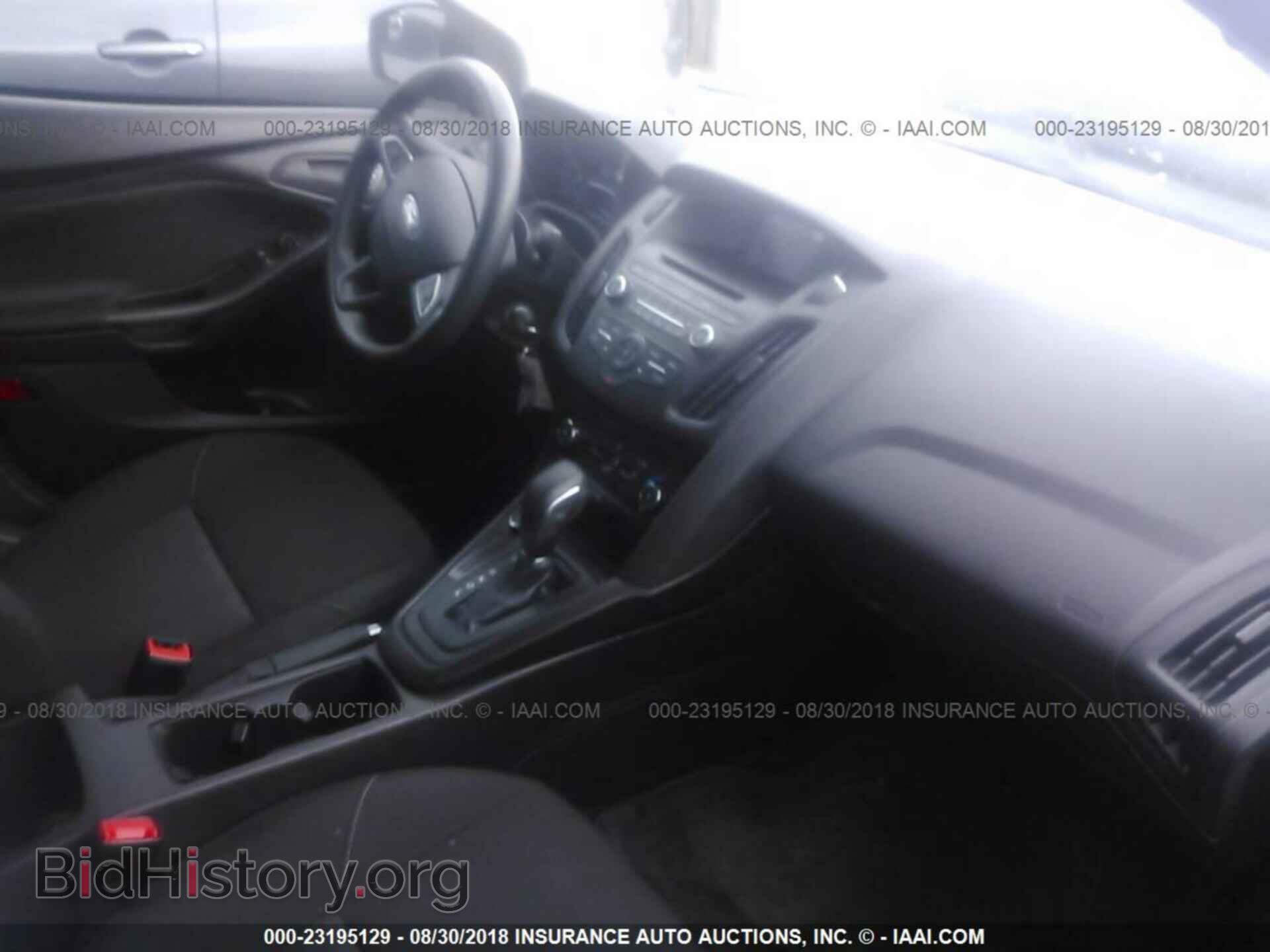 2017 Ford Focus - VIN: 1FADP3E25HL205192 - Photo 5