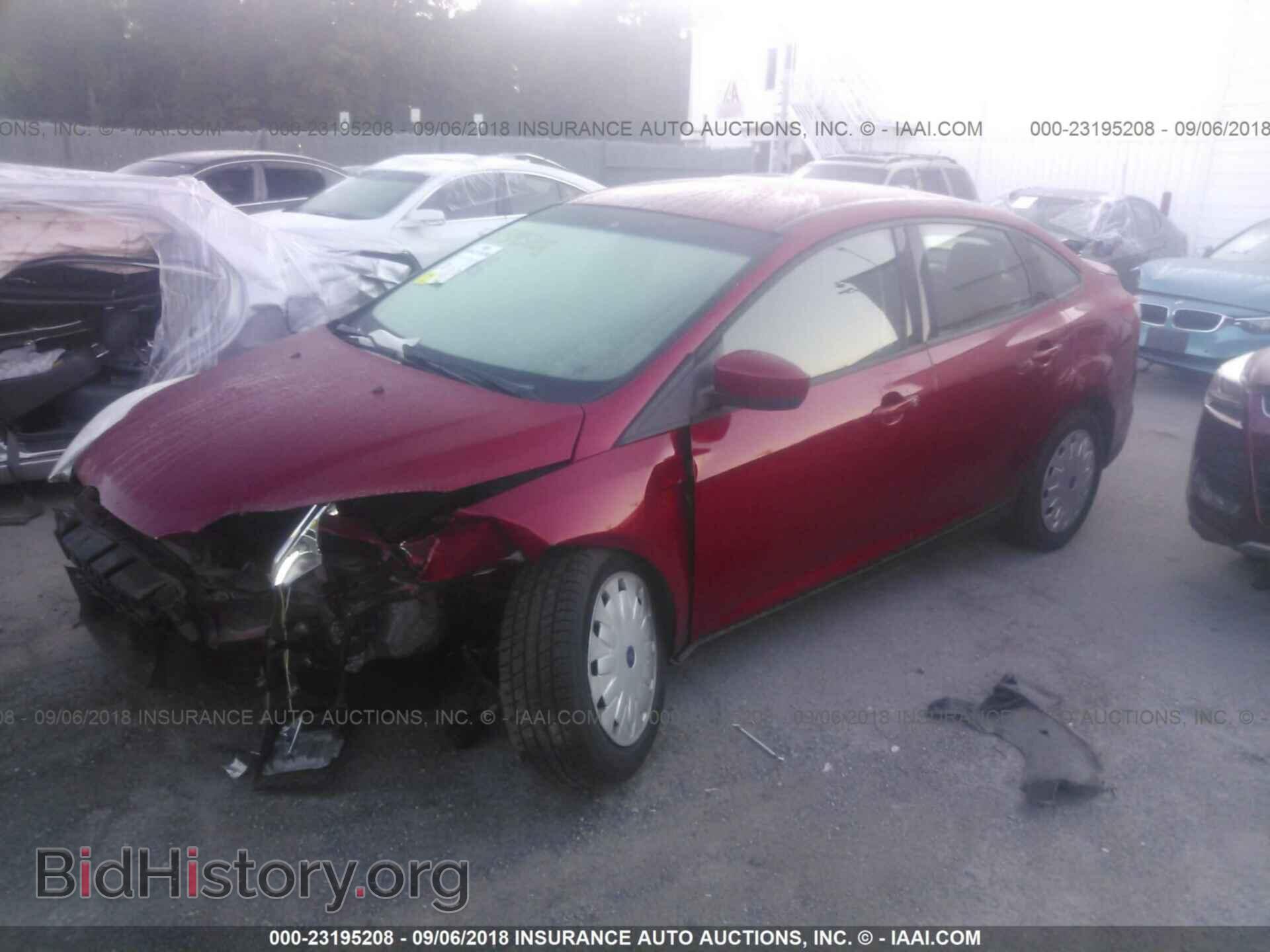 2012 Ford Focus - VIN: 1FAHP3F26CL307397 - Photo 2