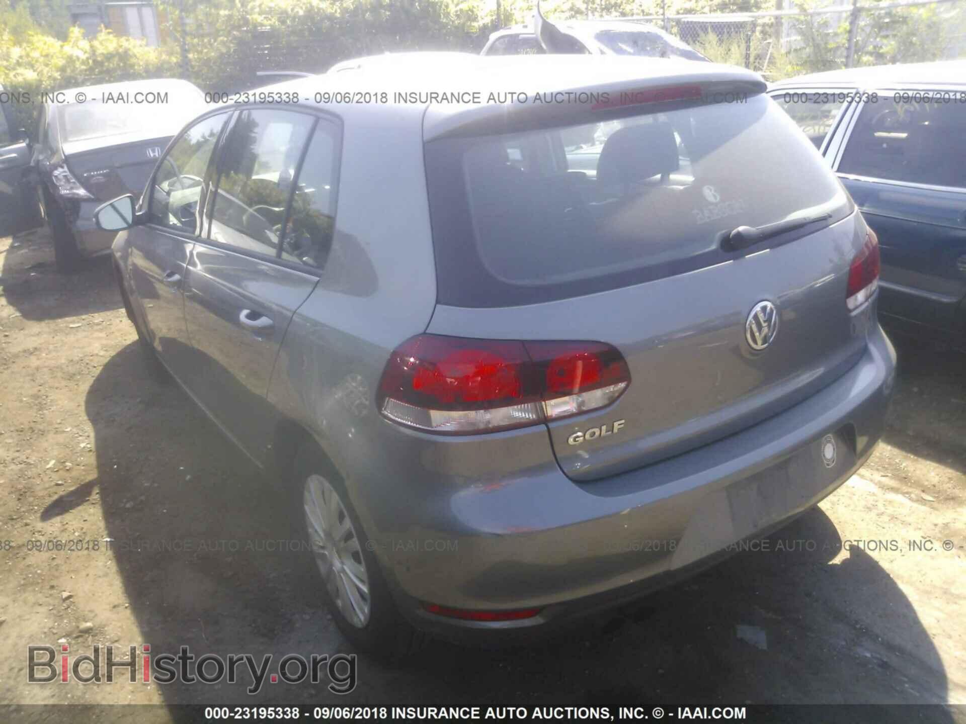 2012 Volkswagen Golf - VIN: WVWDB7AJ1CW299527 - Фото 3