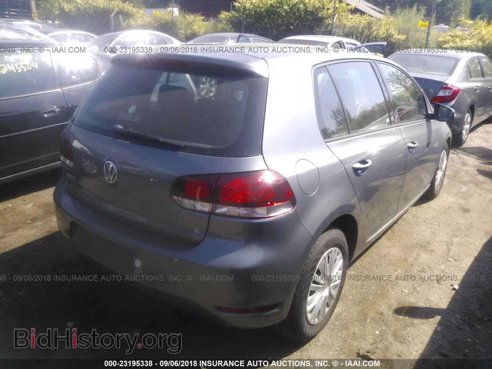 2012 Volkswagen Golf - VIN: WVWDB7AJ1CW299527 - Фото 4