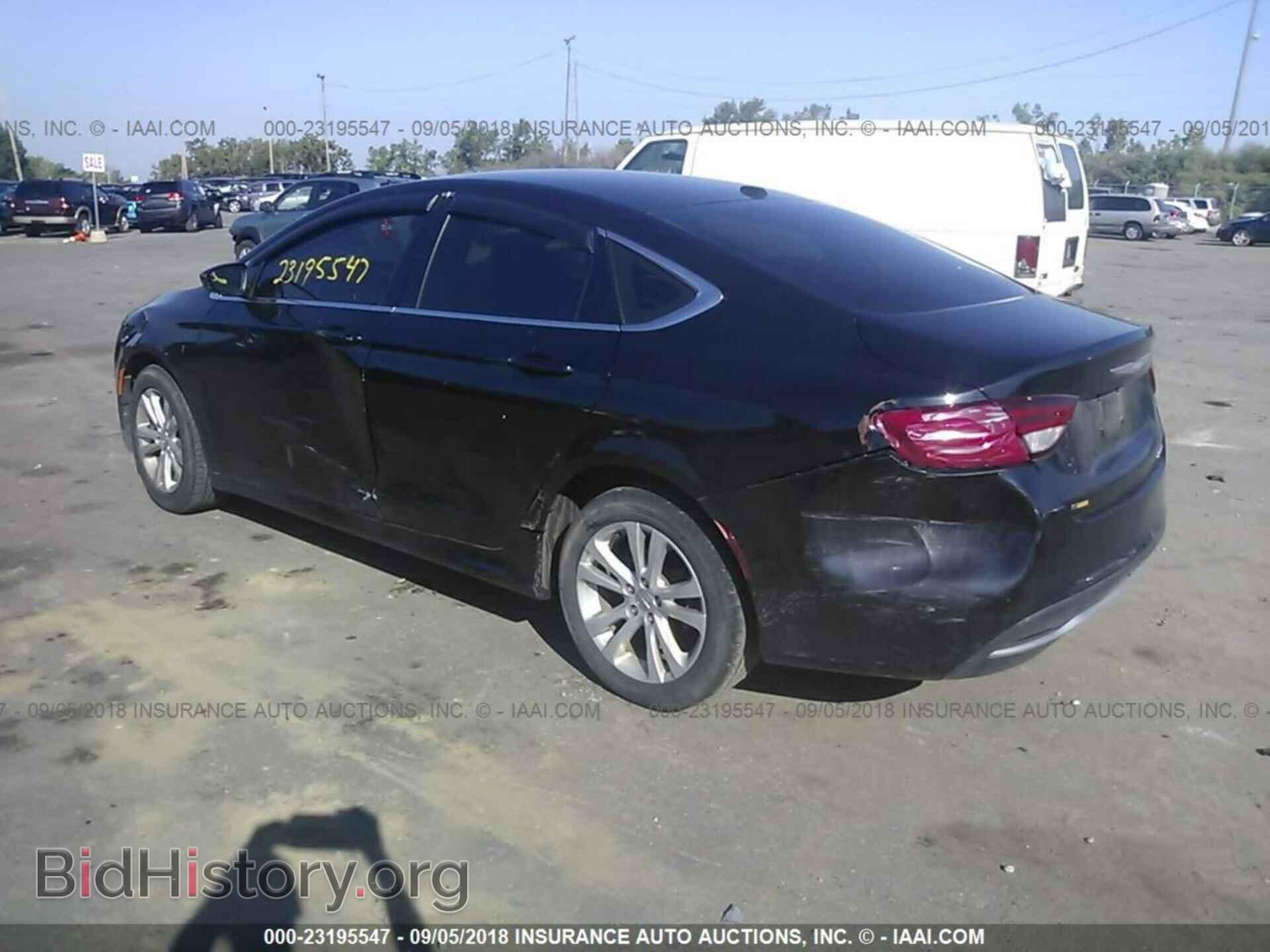 2015 Chrysler 200 - VIN: 1C3CCCAB6FN639988 - Photo 3