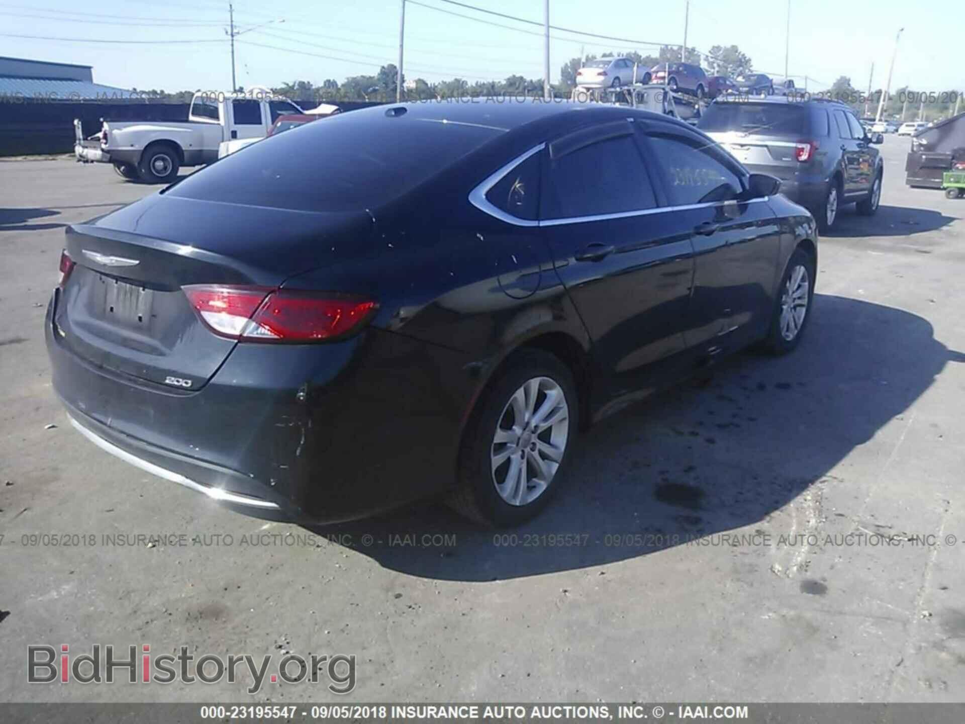 2015 Chrysler 200 - VIN: 1C3CCCAB6FN639988 - Photo 4