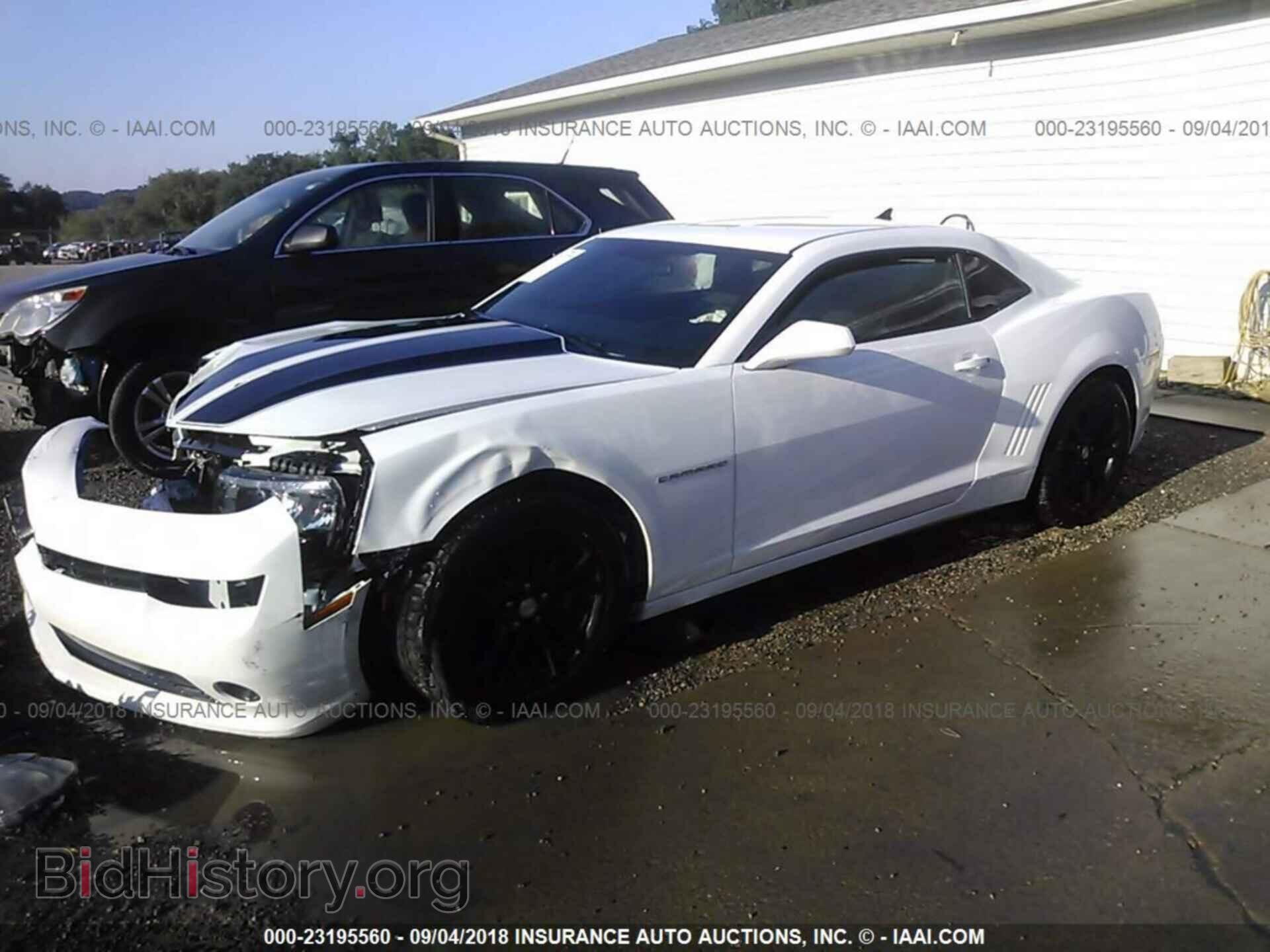 2014 Chevrolet Camaro - VIN: 2G1FB1E33E9207629 - Фото 2
