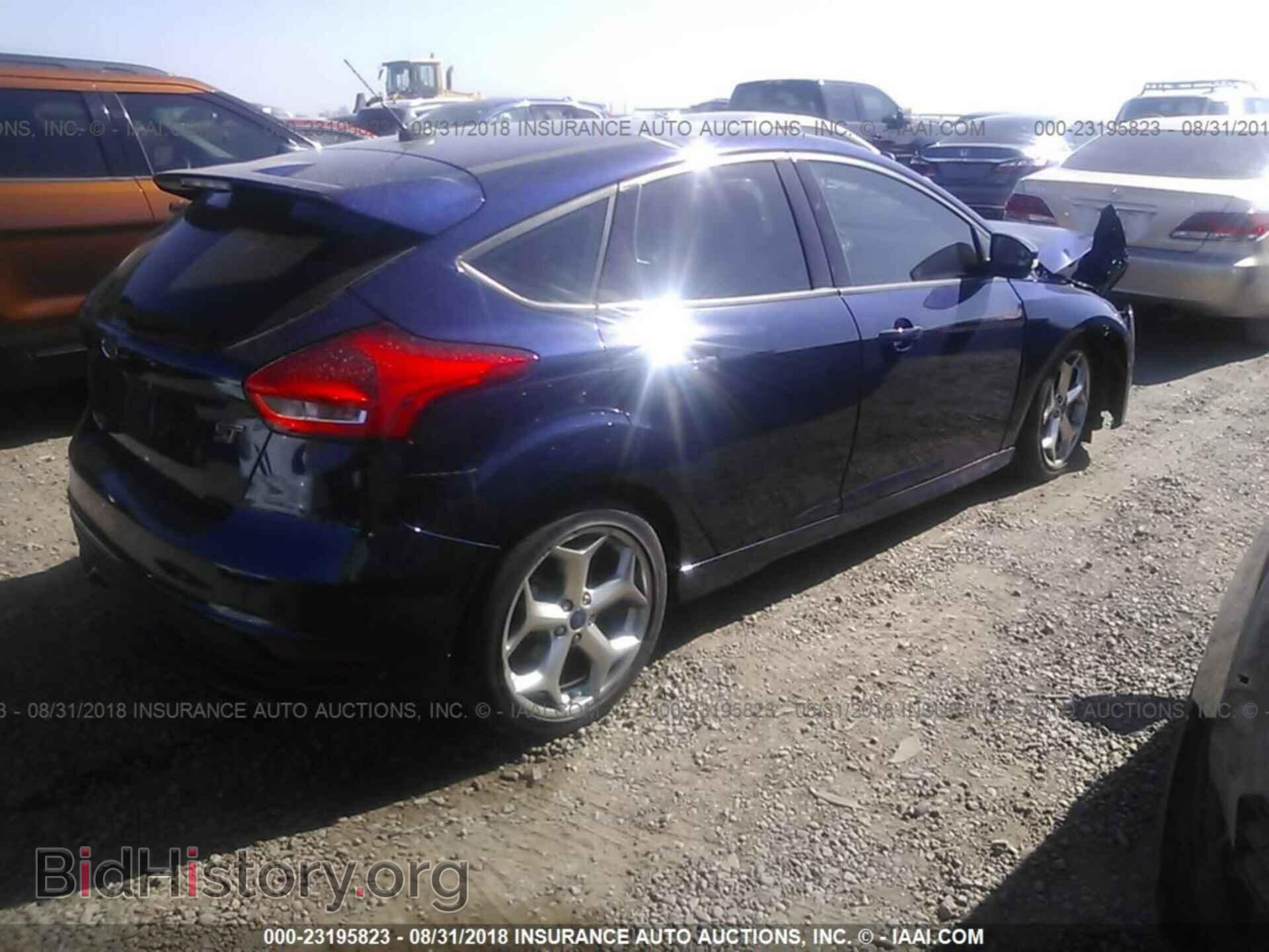 2016 Ford Focus - VIN: 1FADP3L99GL289404 - Фото 4