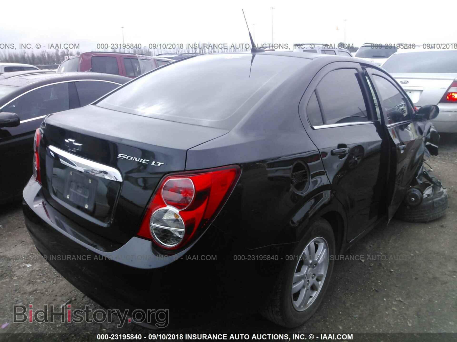 2014 Chevrolet Sonic - VIN: 1G1JC5SH2E4209647 - Фото 4