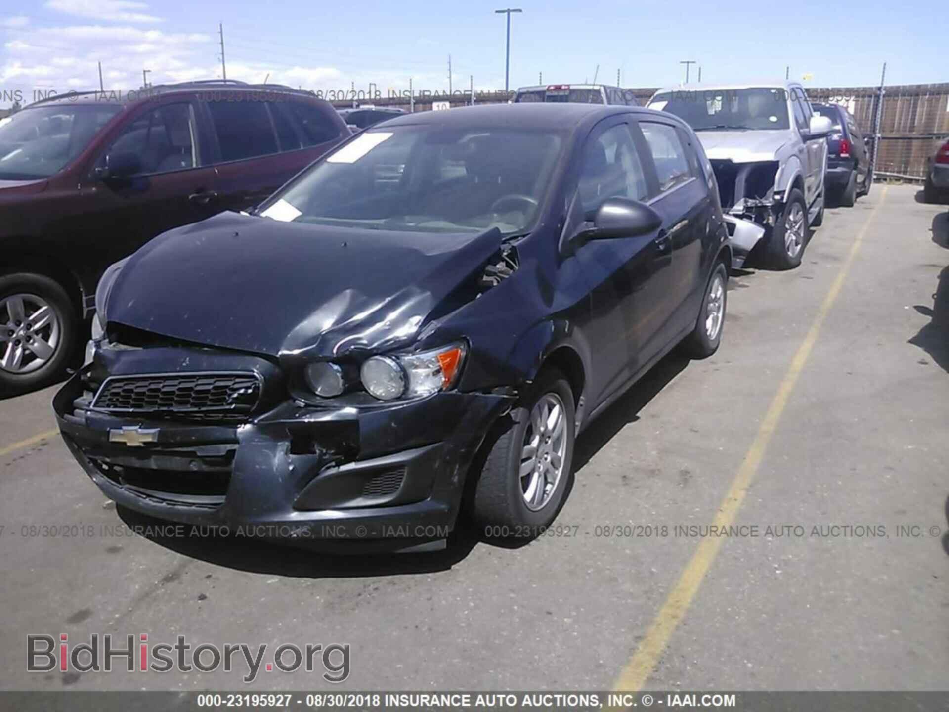 2013 Chevrolet Sonic - VIN: 1G1JC6SH0D4148934 - Фото 2