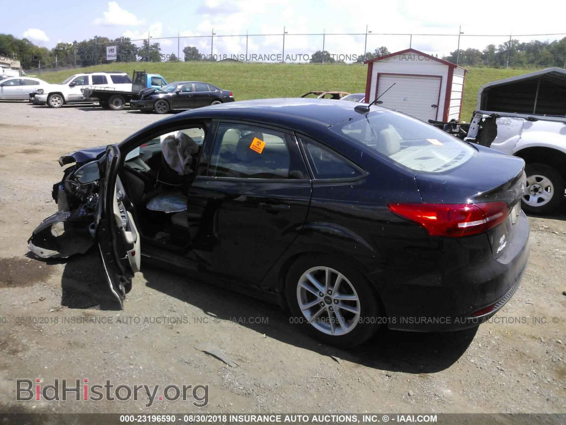 2017 Ford Focus - VIN: 1FADP3F27HL274707 - Photo 3
