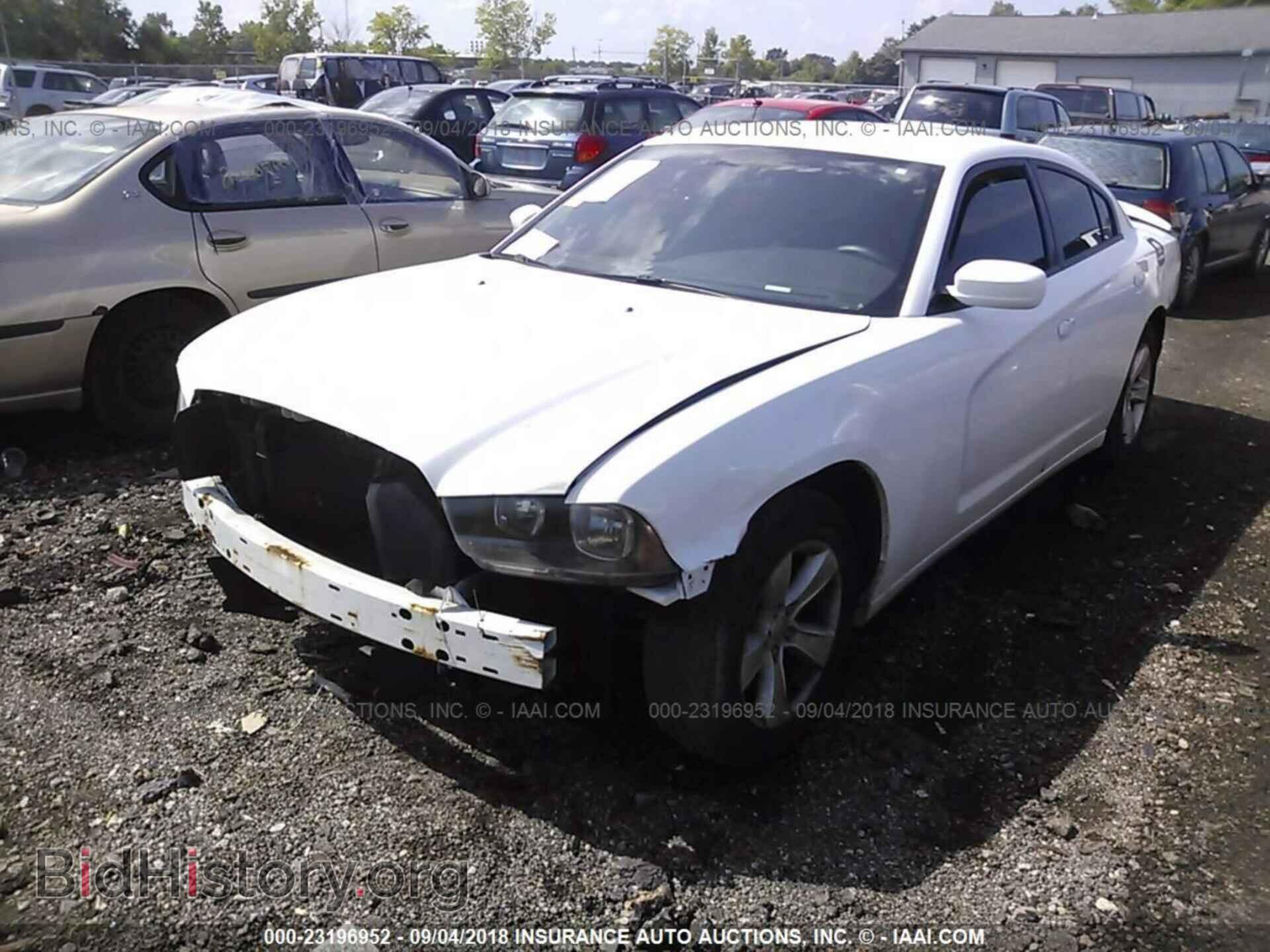 2013 Dodge Charger - VIN: 2C3CDXBG5DH622961 - Фото 2