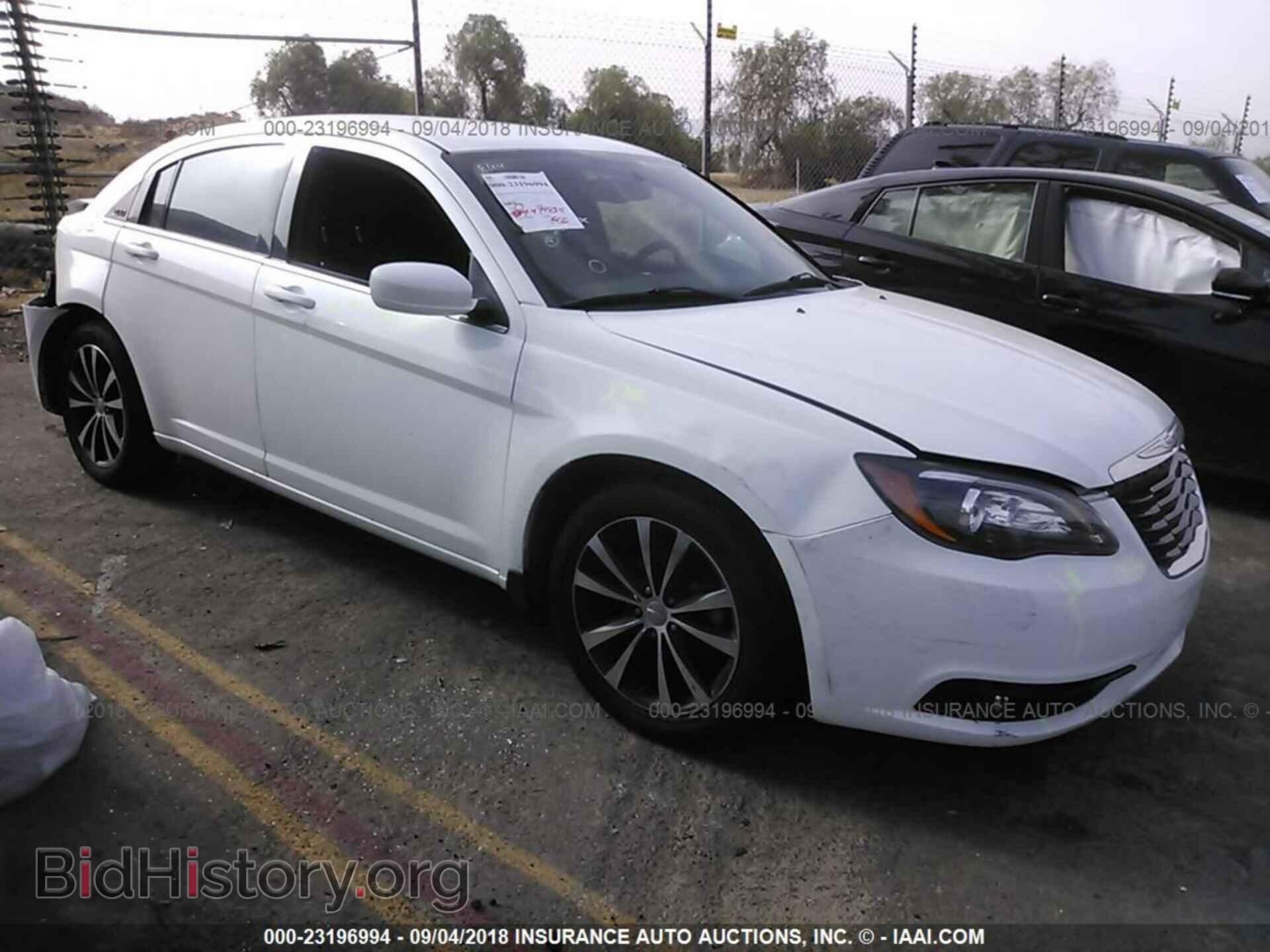 Photo 1C3CCBBB6DN512972 - Chrysler 200 2013