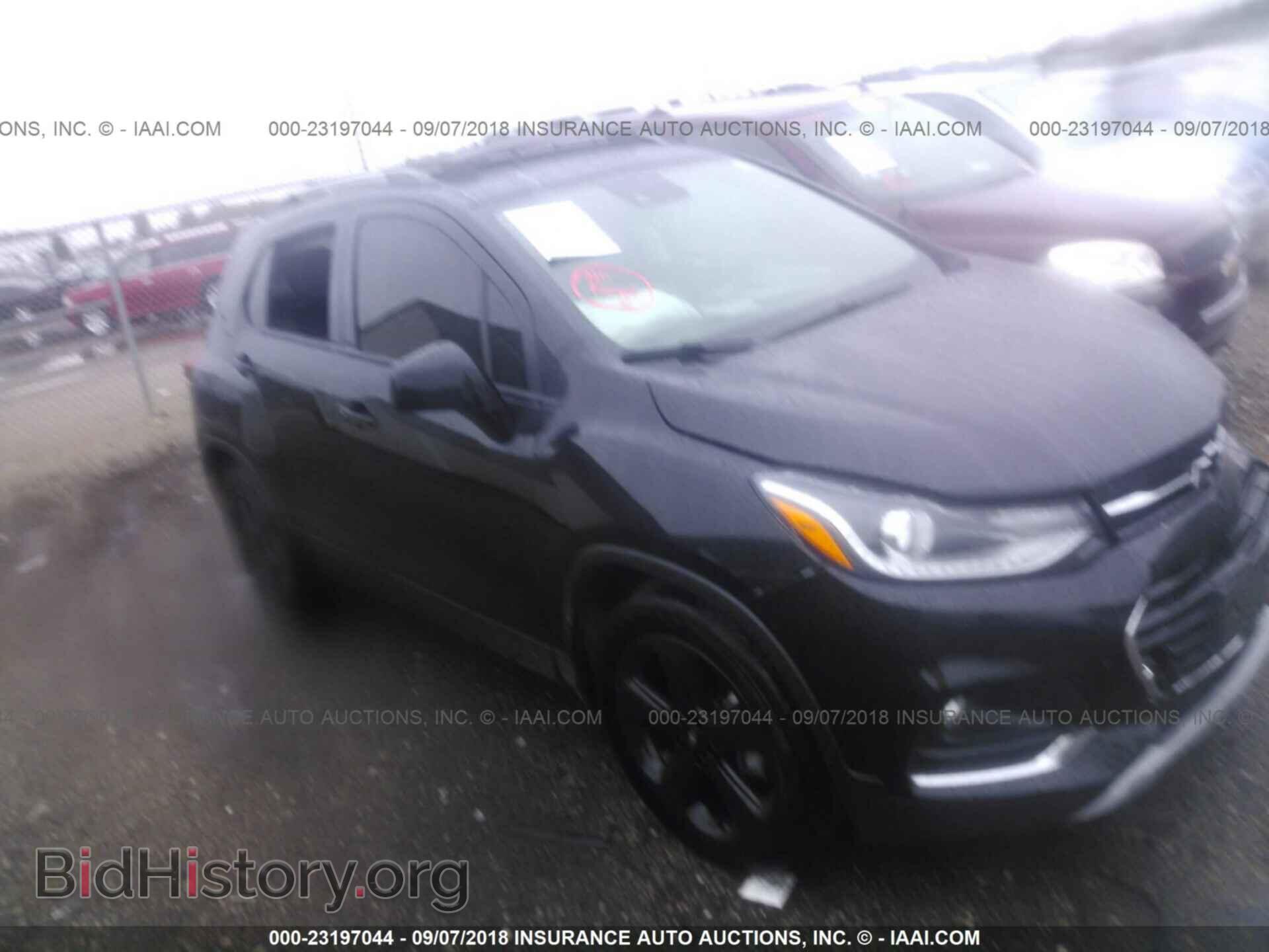 Фотография KL7CJMSB2JB656316 - Chevrolet Trax 2018