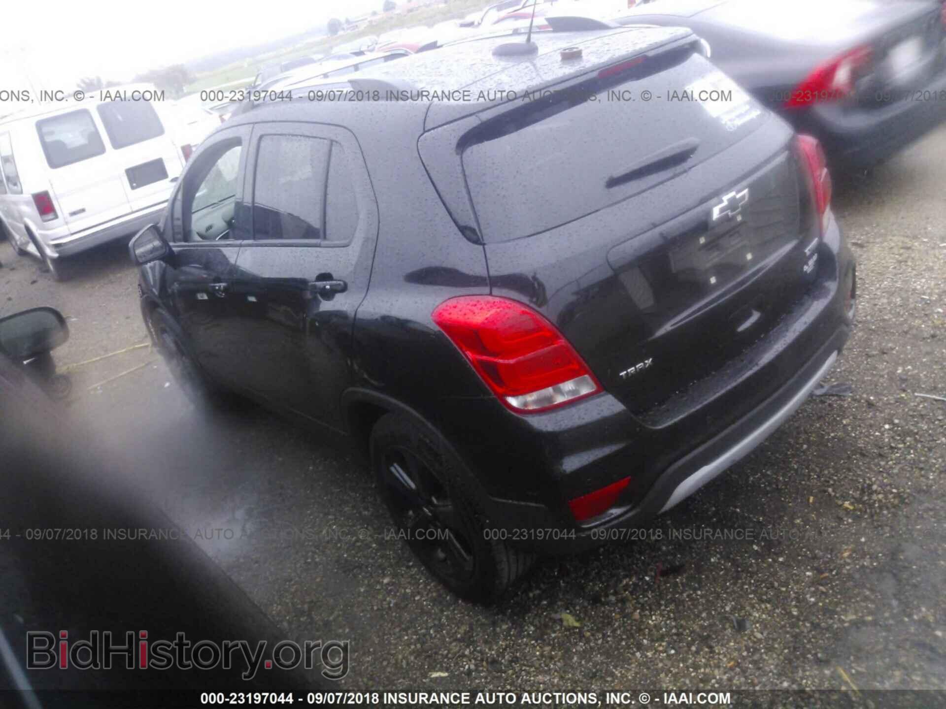 2018 Chevrolet Trax - VIN: KL7CJMSB2JB656316 - Фото 3