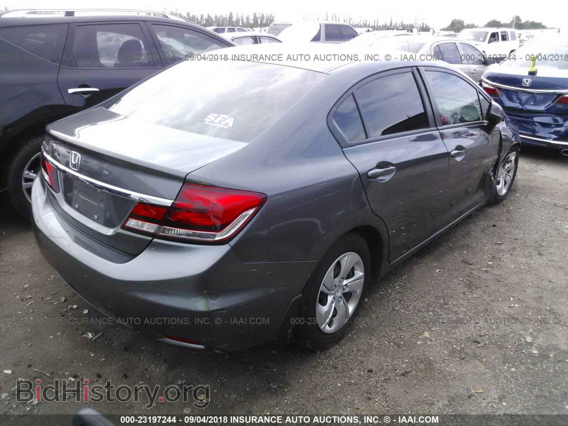 2013 Honda Civic - VIN: 2HGFB2F56DH588587 - Photo 4