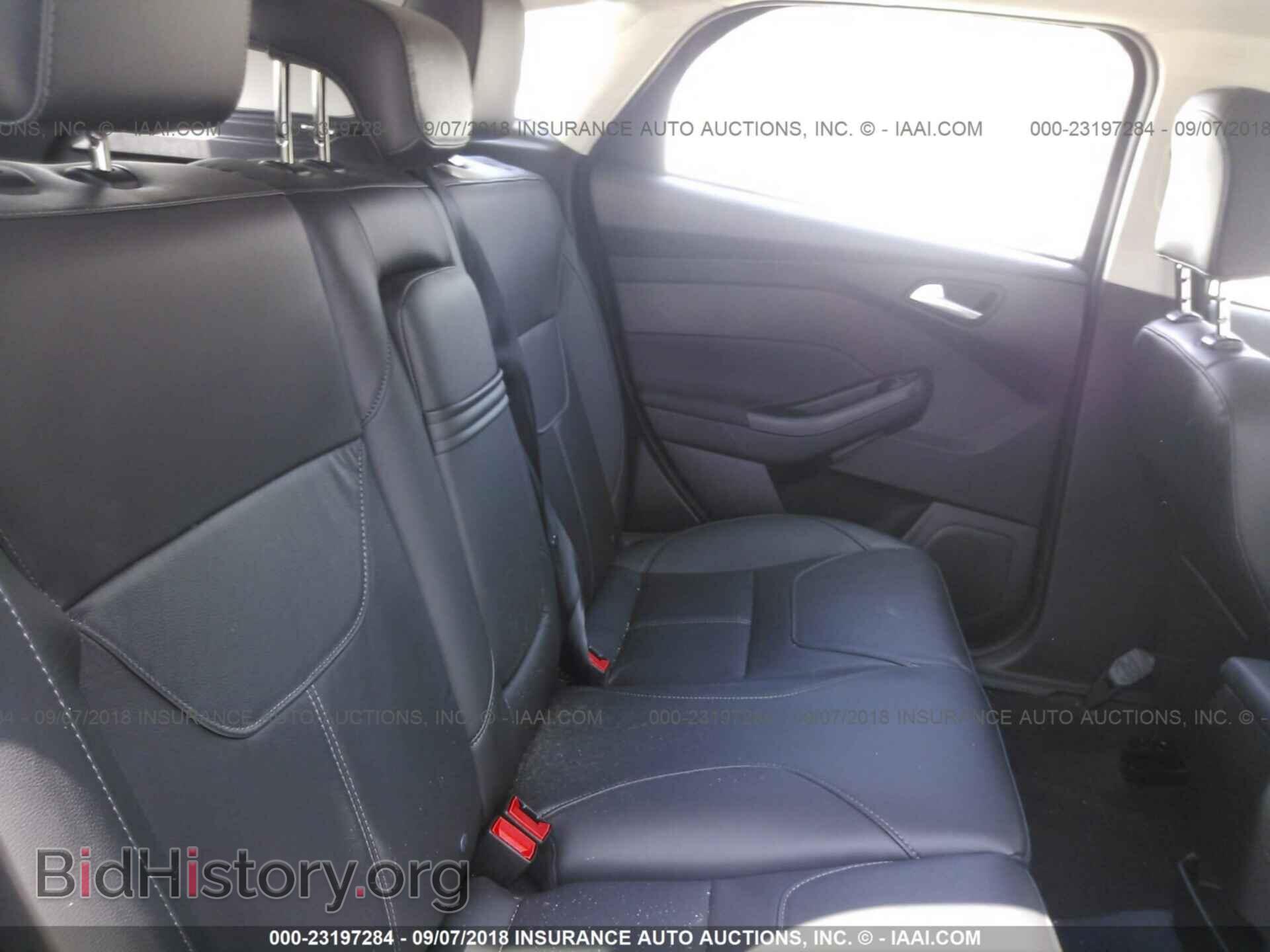 2016 Ford Focus - VIN: 1FADP3K20GL343144 - Photo 8