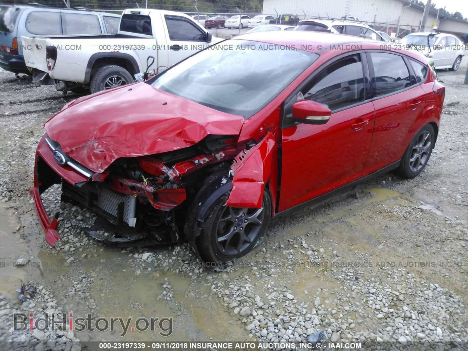 2013 Ford Focus - VIN: 1FADP3K26DL255808 - Фото 2