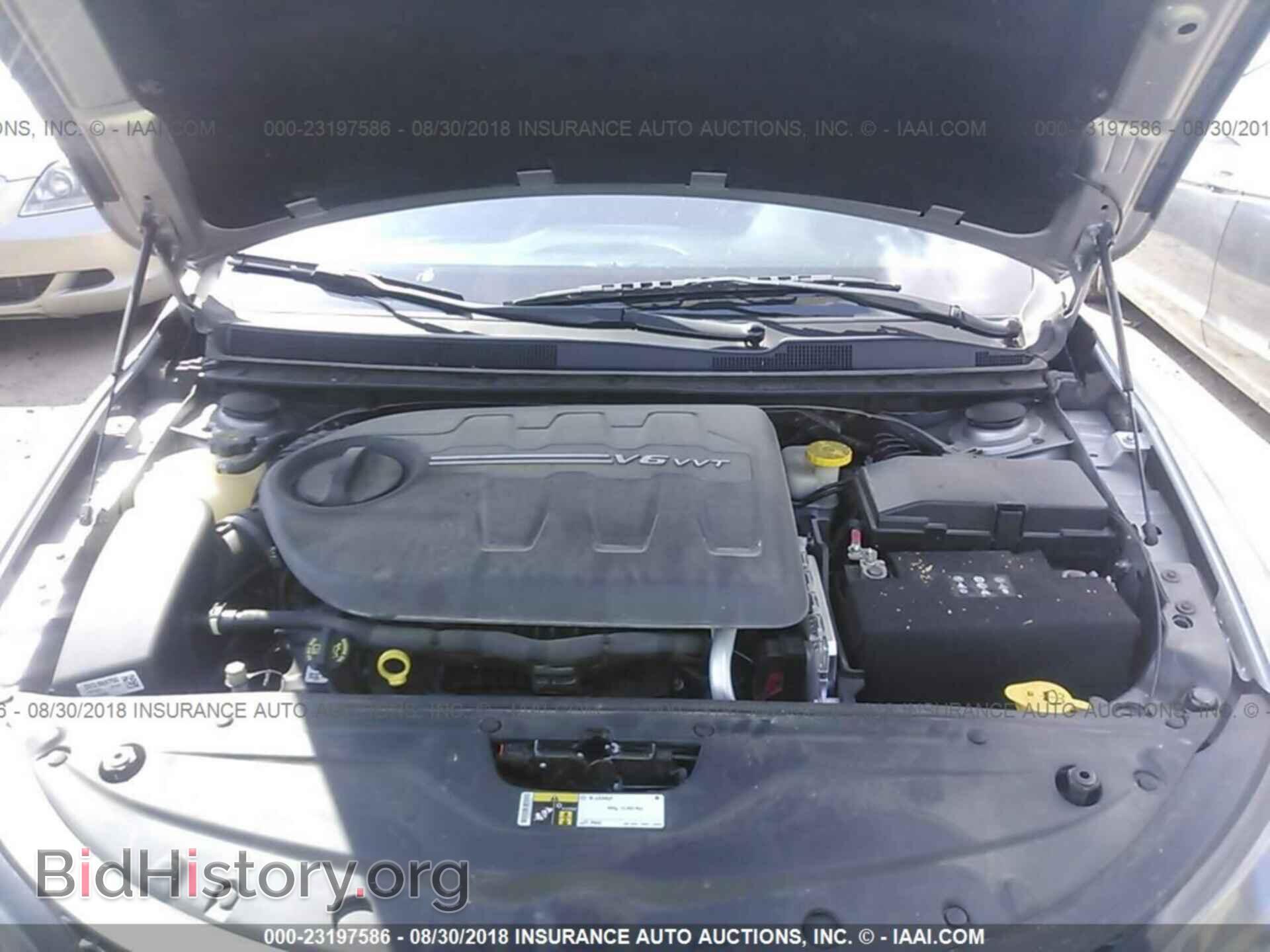 2015 Chrysler 200 - VIN: 1C3CCCBG1FN718267 - Фото 10