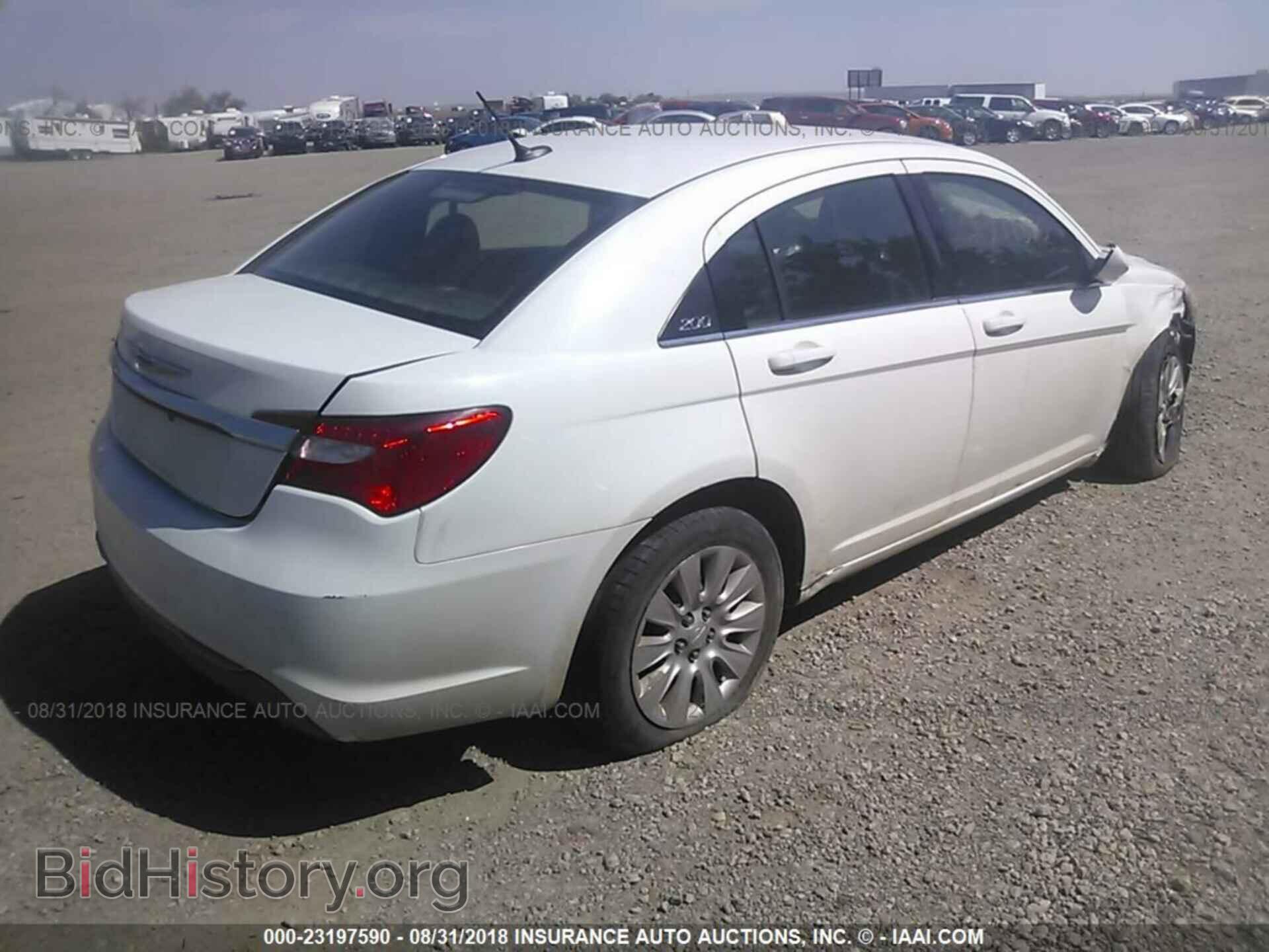 2011 Chrysler 200 - VIN: 1C3BC4FB8BN566806 - Photo 4