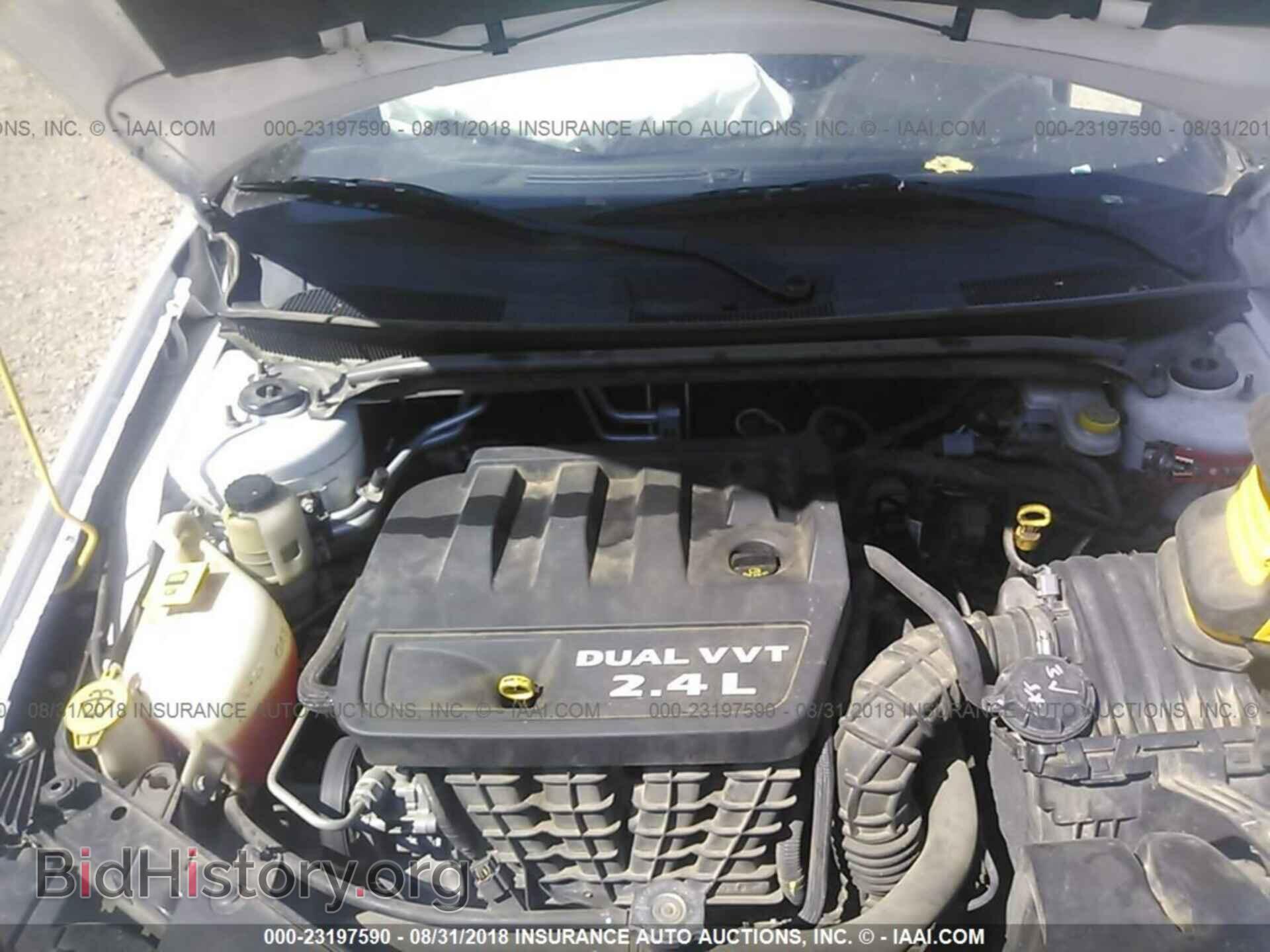 2011 Chrysler 200 - VIN: 1C3BC4FB8BN566806 - Photo 10