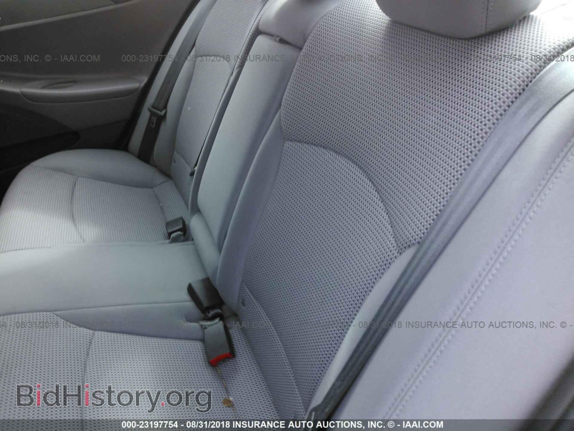 2012 Hyundai Sonata - VIN: 5NPEB4AC0CH461707 - Photo 8
