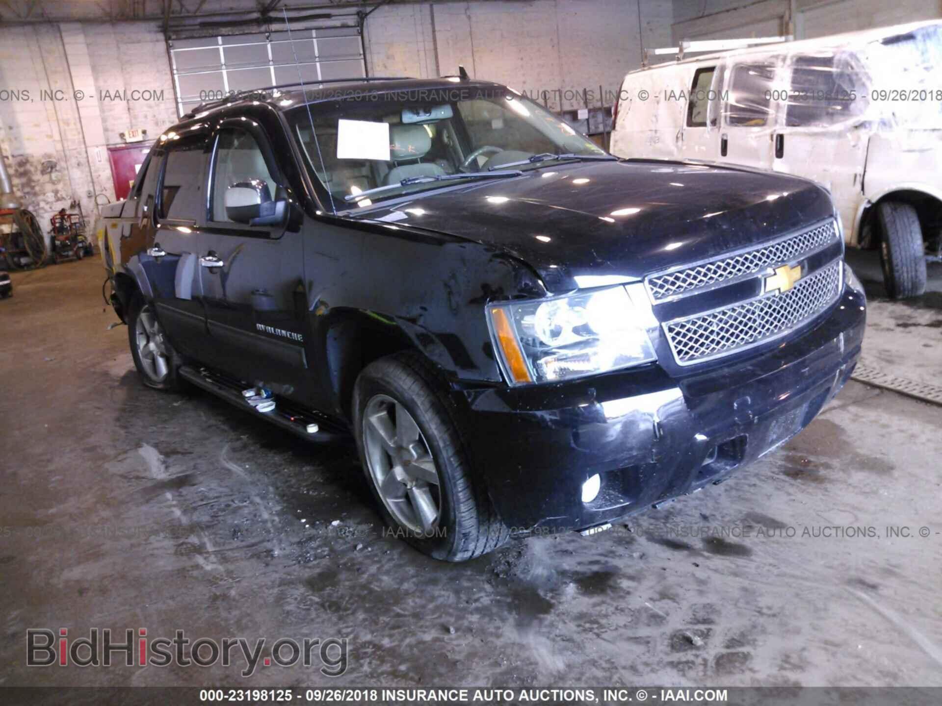 Photo 3GNTKFE75CG231676 - Chevrolet Avalanche 2012
