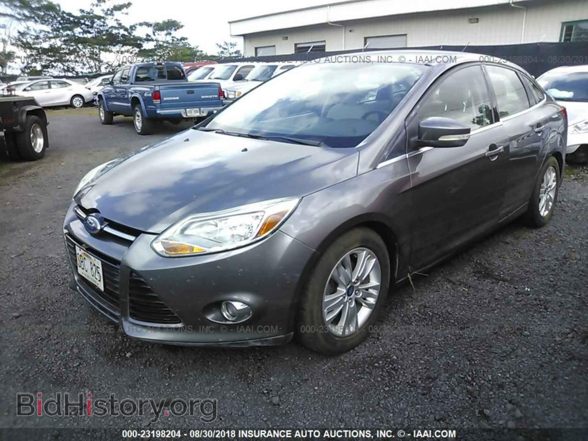 2012 Ford Focus - VIN: 1FAHP3H25CL176959 - Photo 2