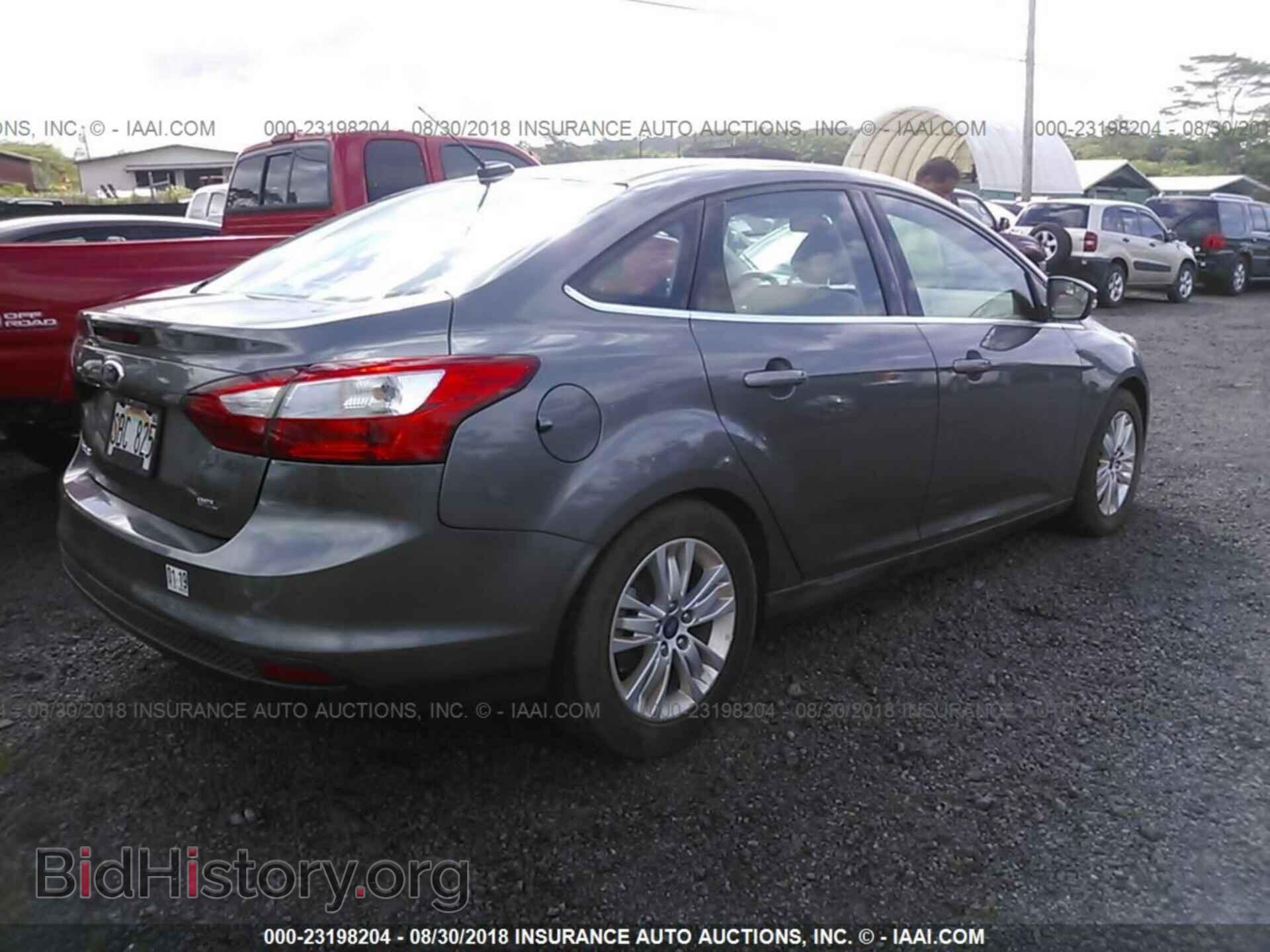 2012 Ford Focus - VIN: 1FAHP3H25CL176959 - Photo 4
