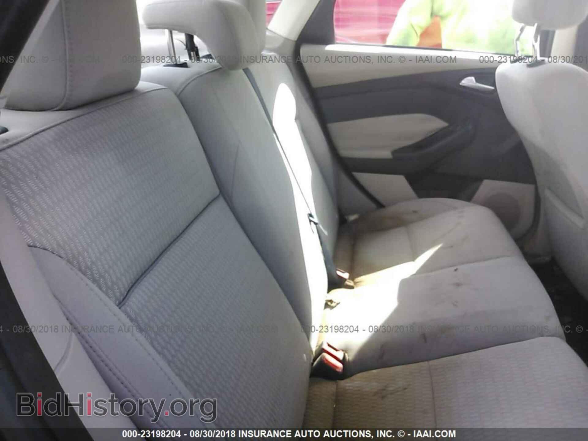 2012 Ford Focus - VIN: 1FAHP3H25CL176959 - Photo 8