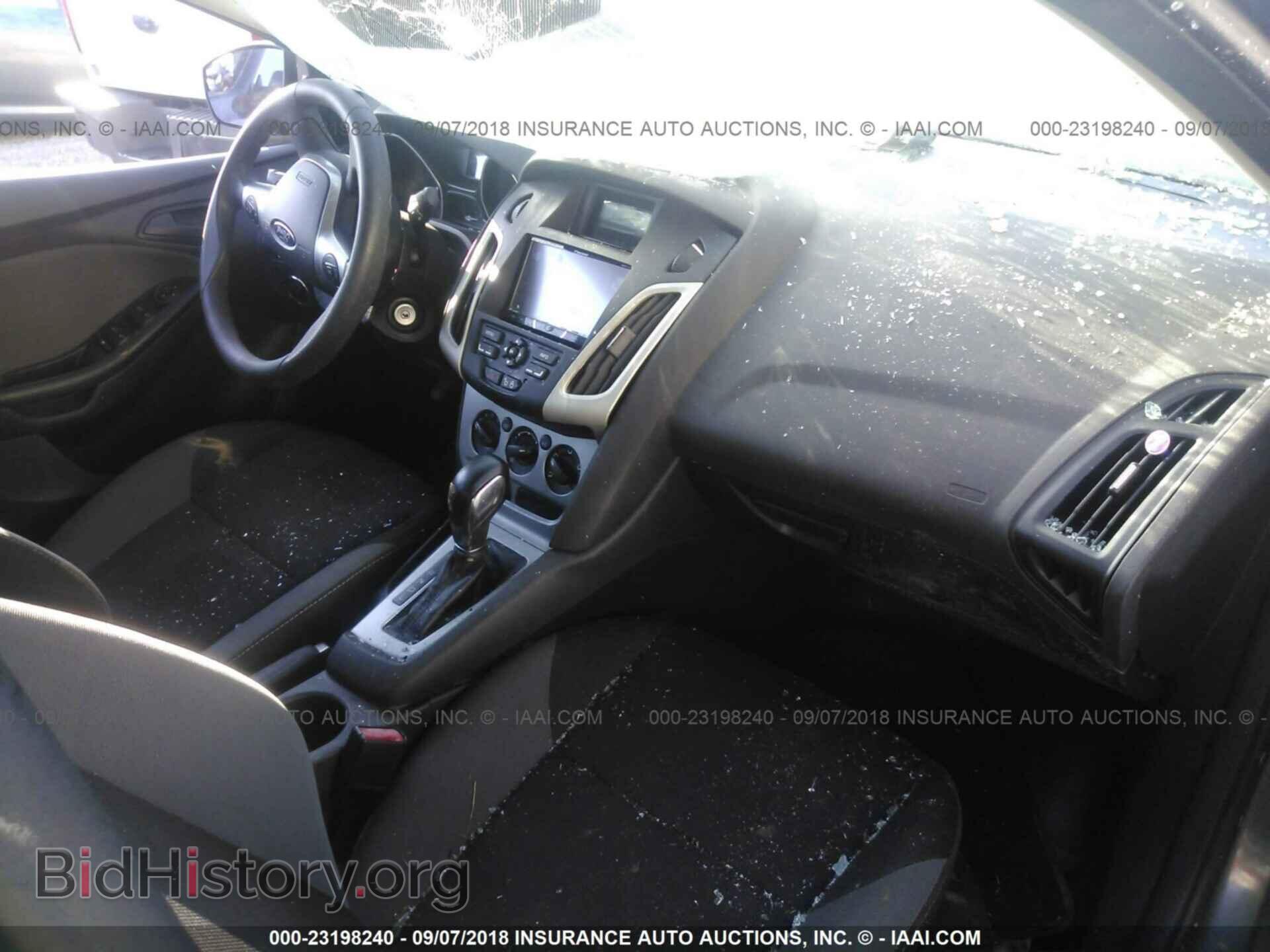 2012 Ford Focus - VIN: 1FAHP3F28CL352258 - Фото 5