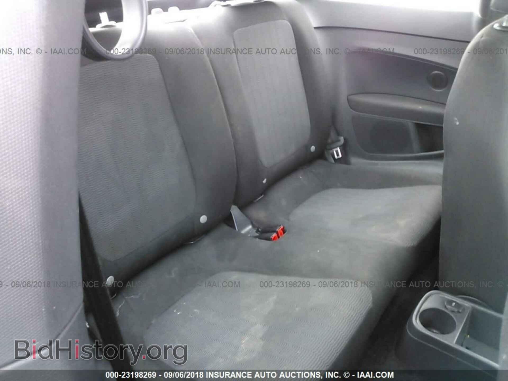 2012 Volkswagen Beetle - VIN: 3VWFP7AT0CM624063 - Фото 8