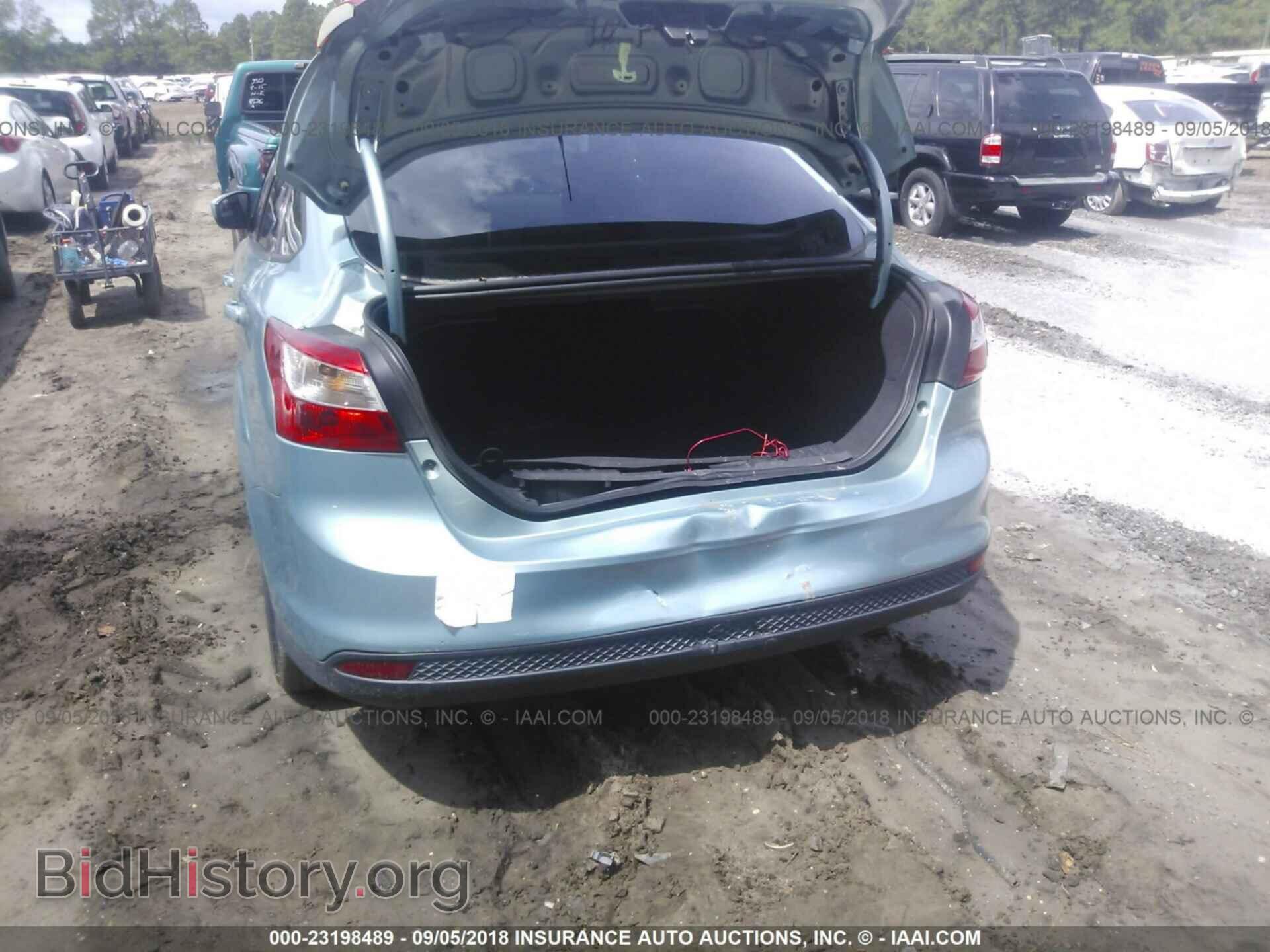 2012 Ford Focus - VIN: 1FAHP3F25CL470221 - Photo 6