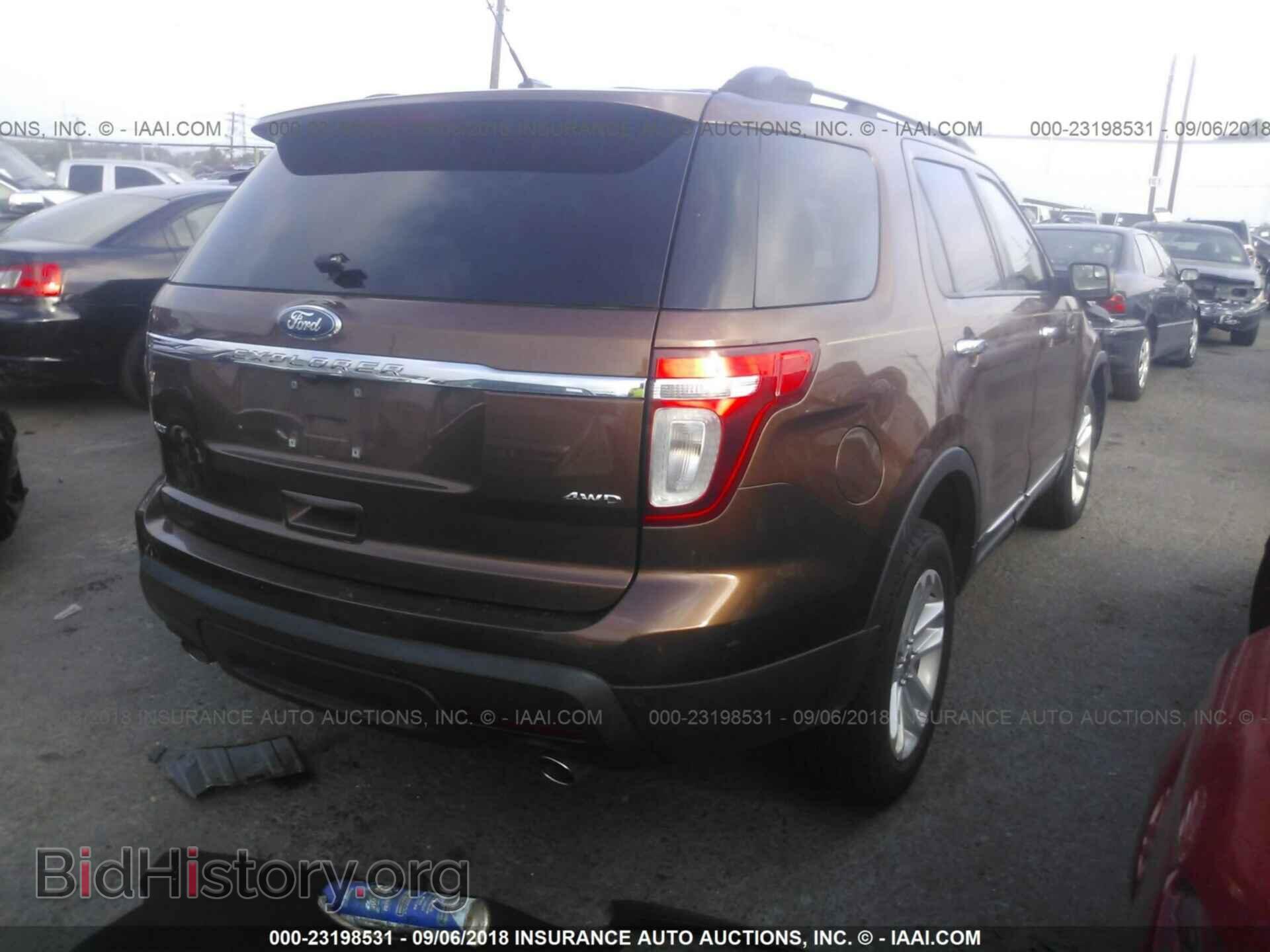 2011 Ford Explorer - VIN: 1FMHK8D87BGA69009 - Photo 4