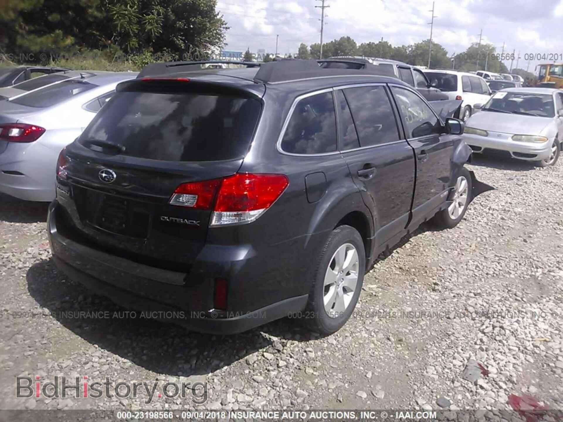 2011 Subaru Outback - VIN: 4S4BRCCC4B3398204 - Фото 4