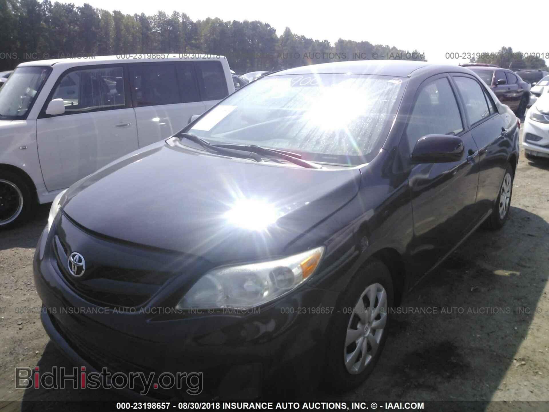 2011 Toyota Corolla - VIN: 2T1BU4EE6BC623110 - Фото 2