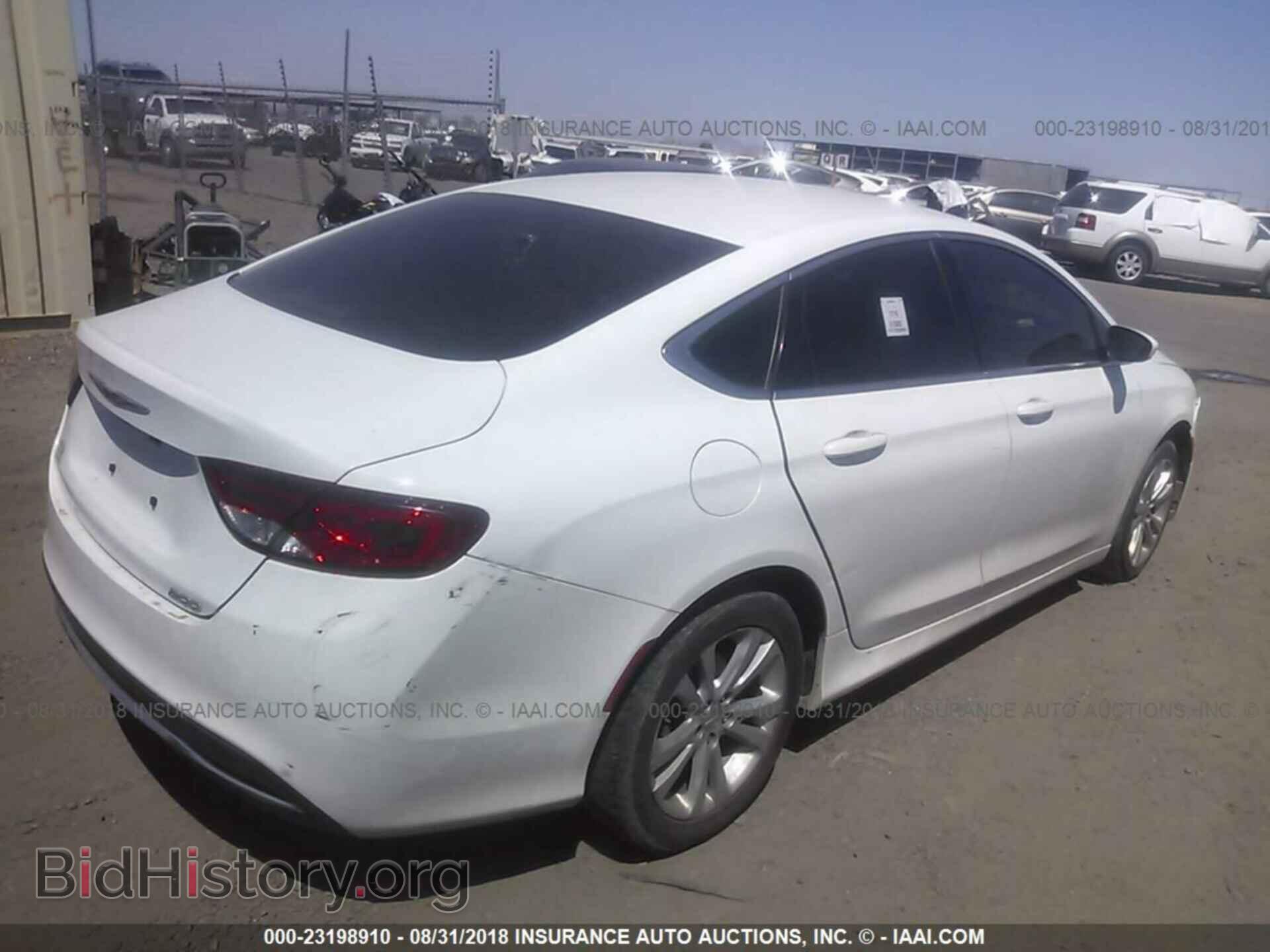 2016 Chrysler 200 - VIN: 1C3CCCAB7GN129098 - Photo 4