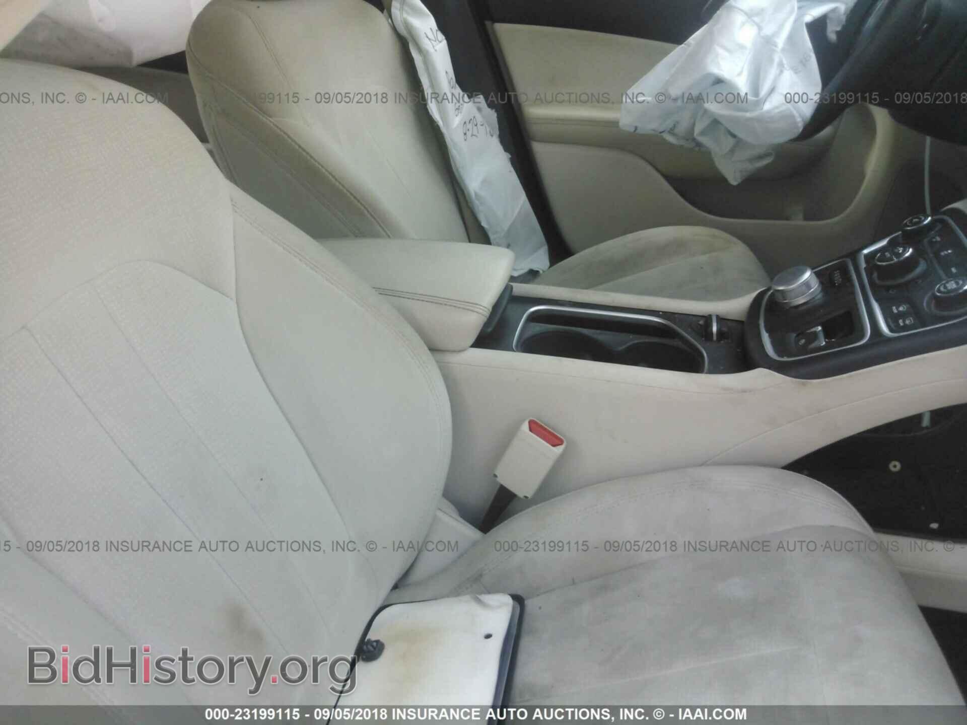 2015 Chrysler 200 - VIN: 1C3CCCAB1FN535988 - Photo 5